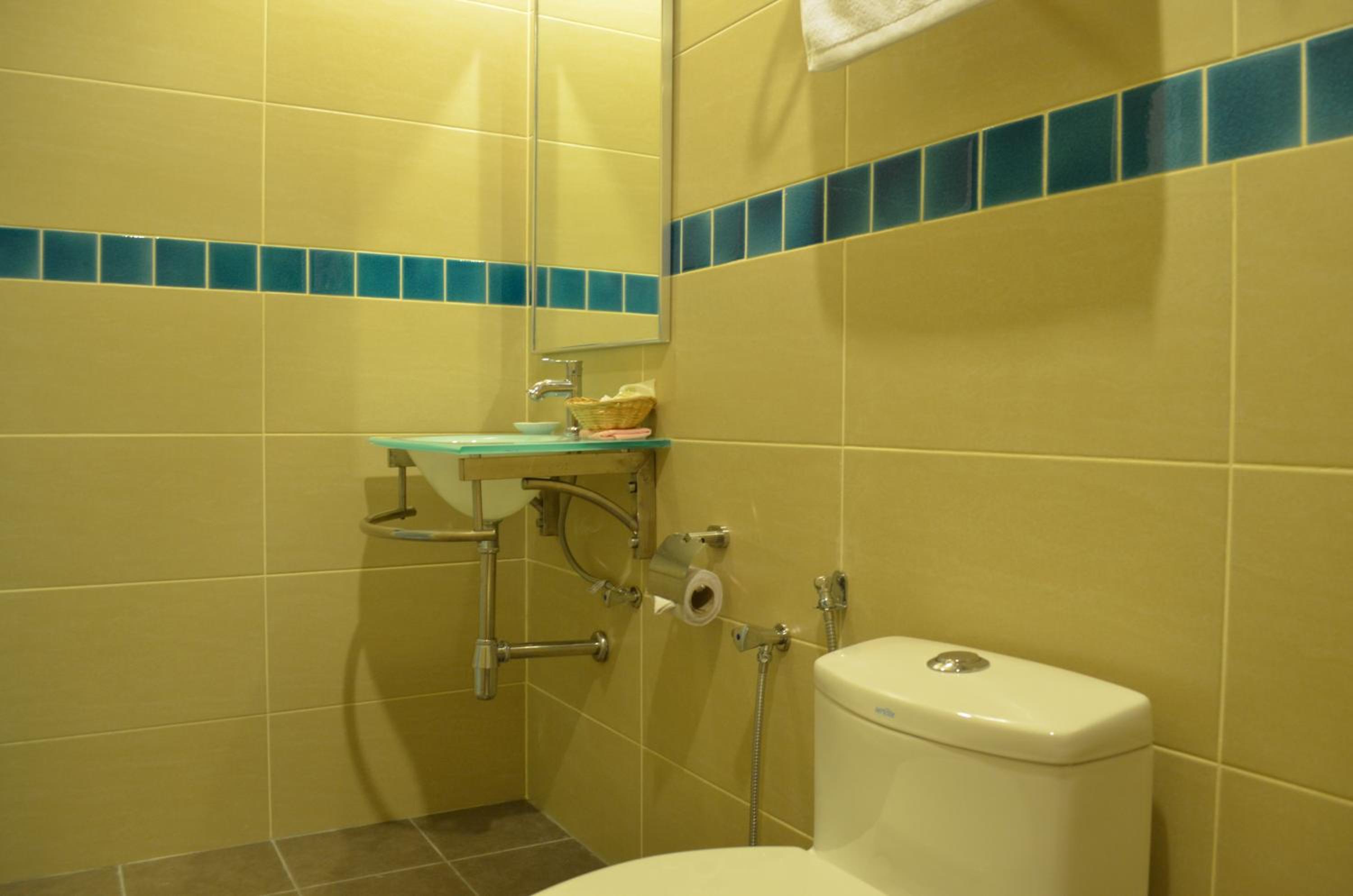 Superior Double Room without Window - Photo 5
