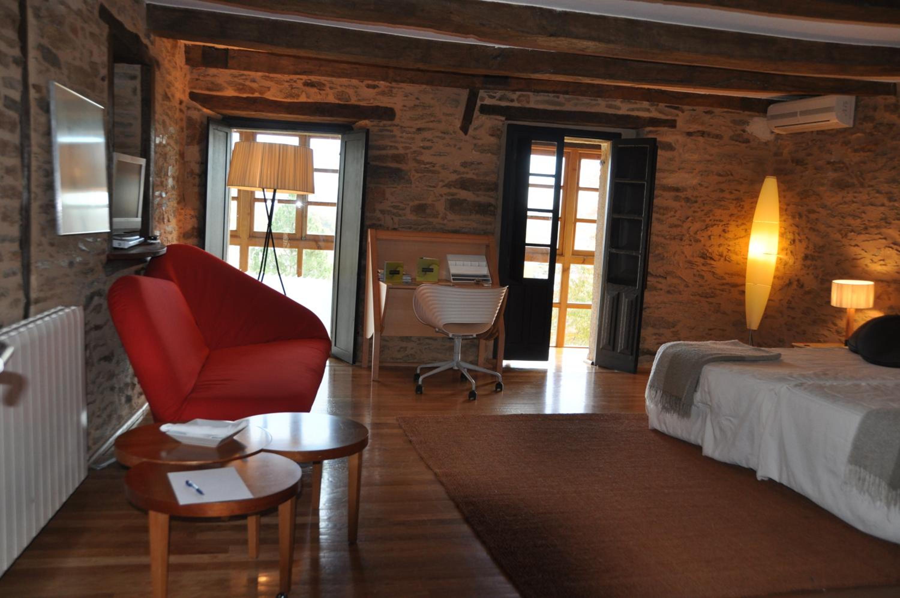 Suite with Spa Bath - Photo 24