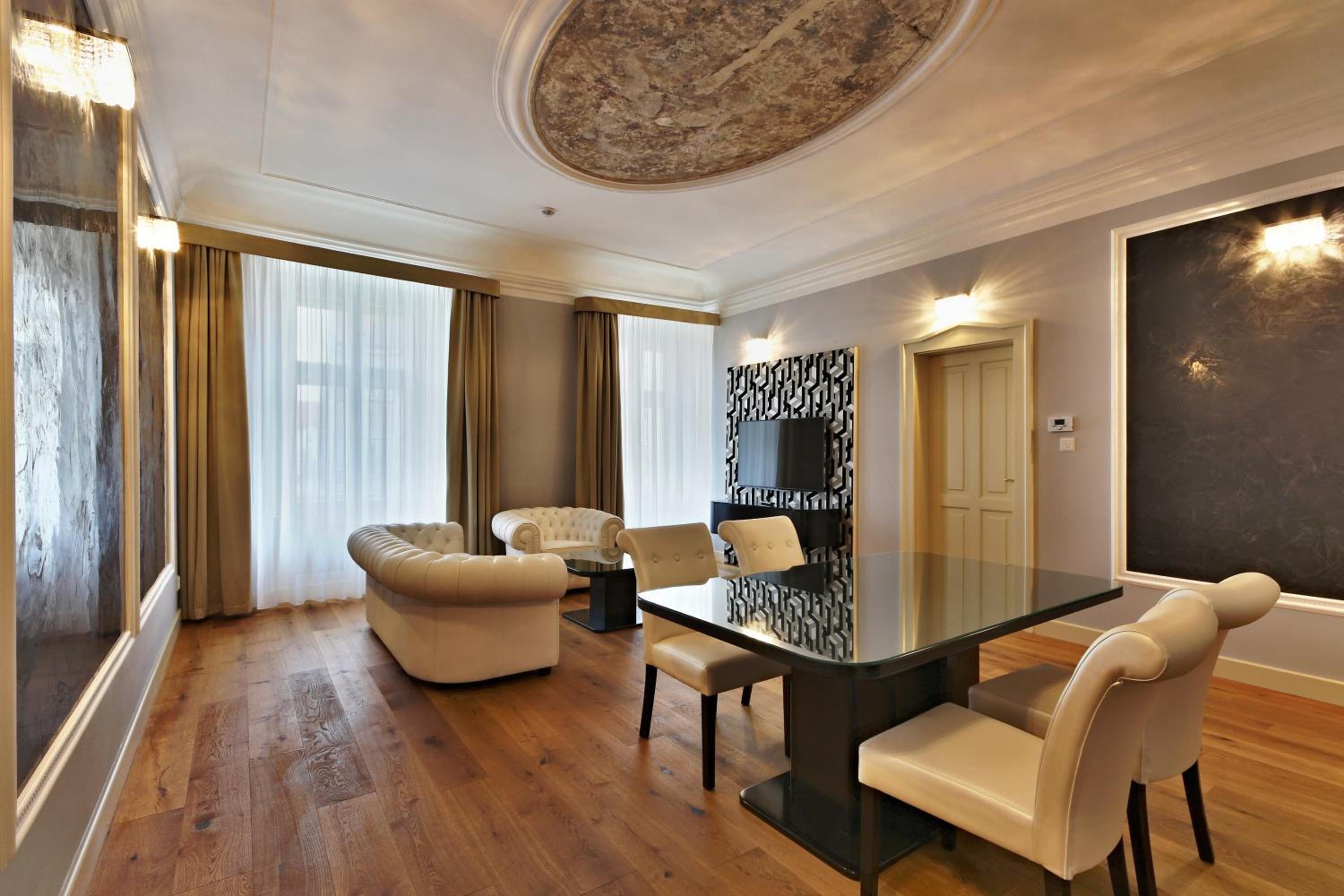 Apartment with Big Sauna and Shower - Photo 3