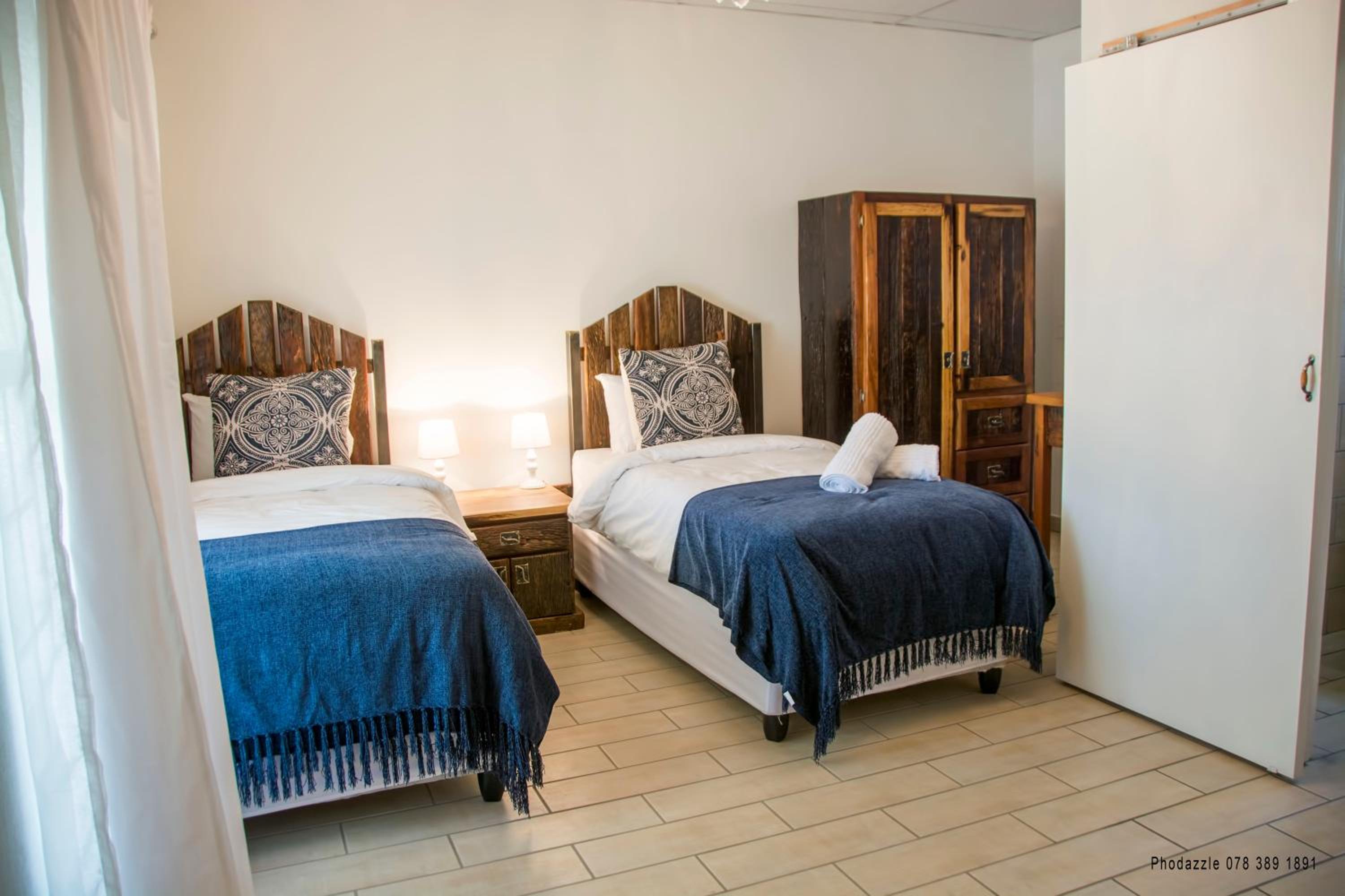 Standard Suite - Photo 1