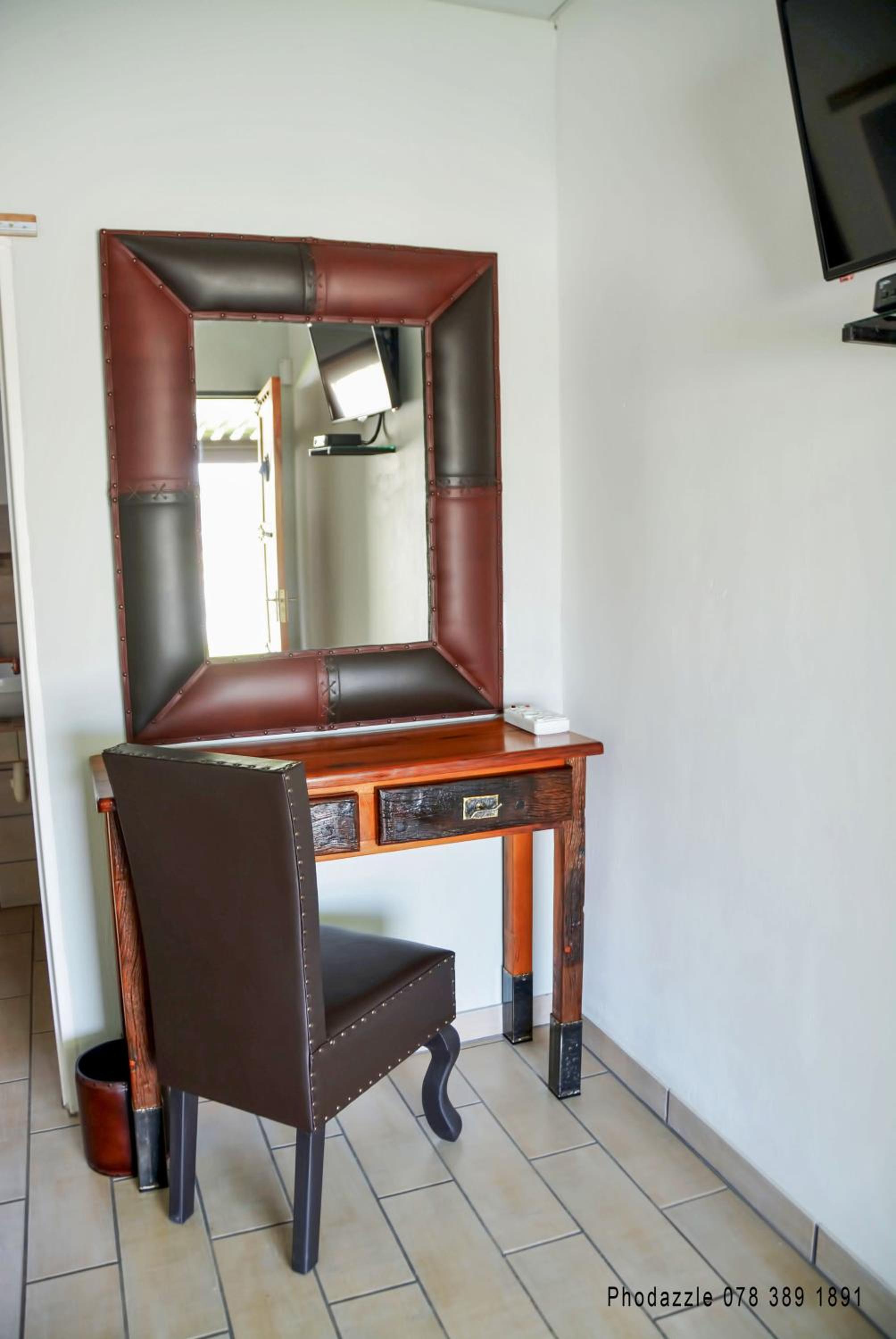 Standard Suite - Photo 5