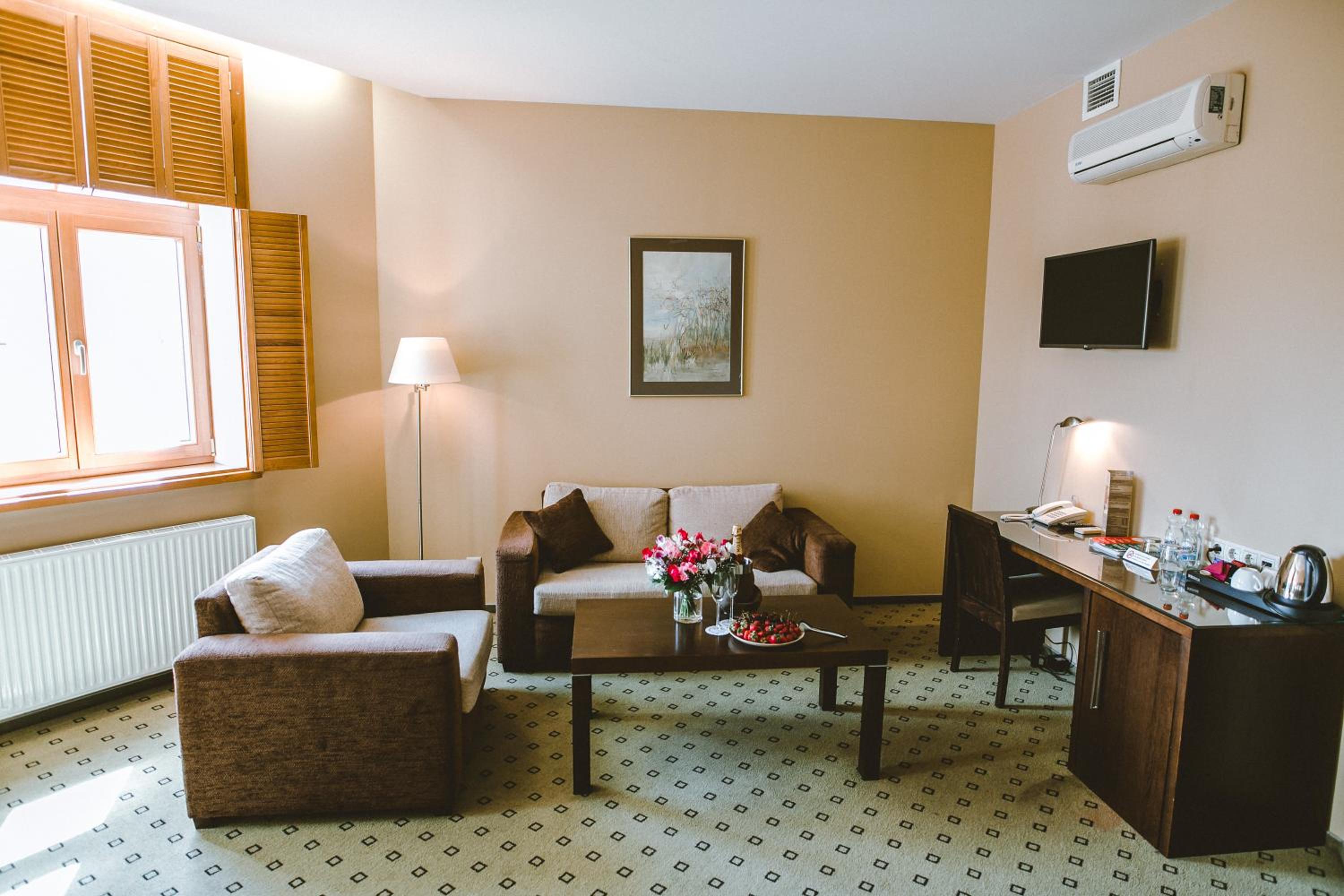 Junior Suite - Photo 11
