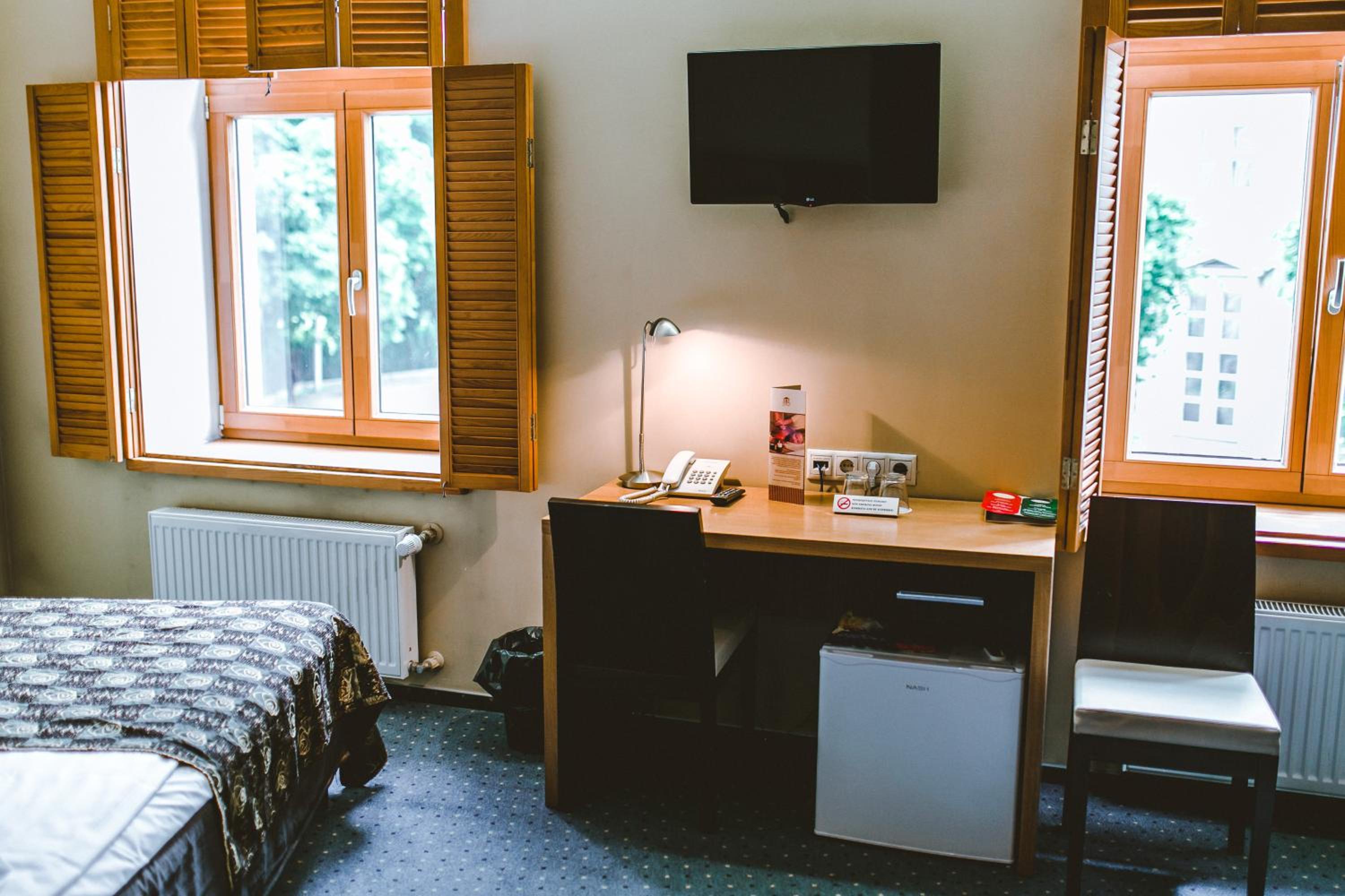 Standard Double or Twin Room - Photo 15
