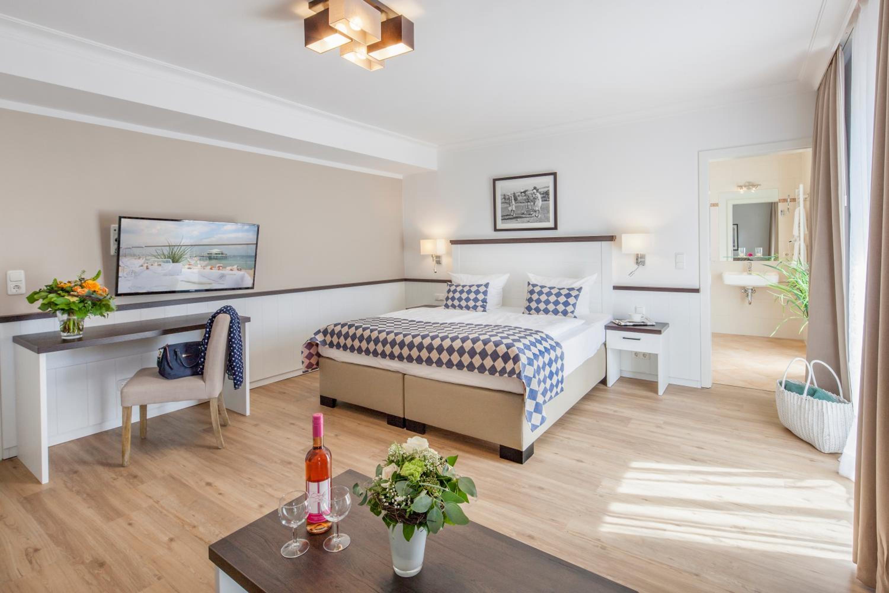 Large Double Room