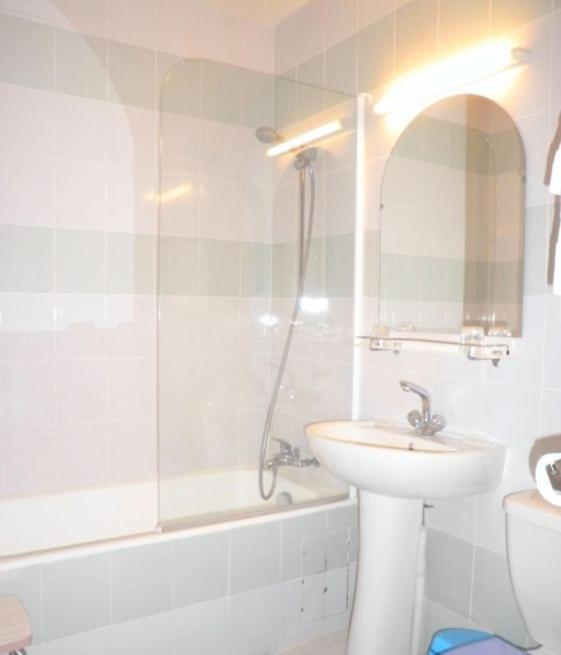 Double Room with Shower photo 3