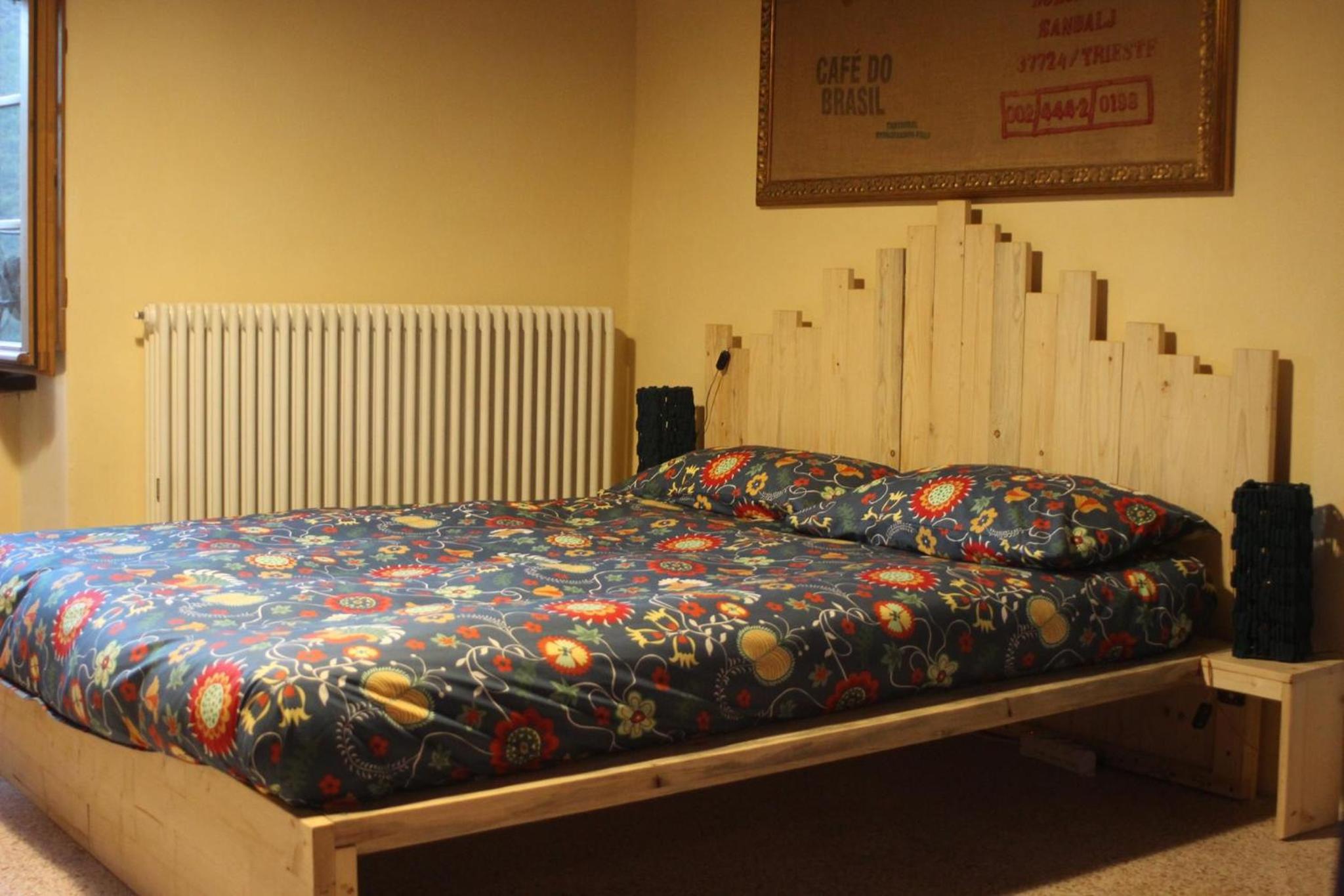 One-Bedroom Apartment - Photo 1