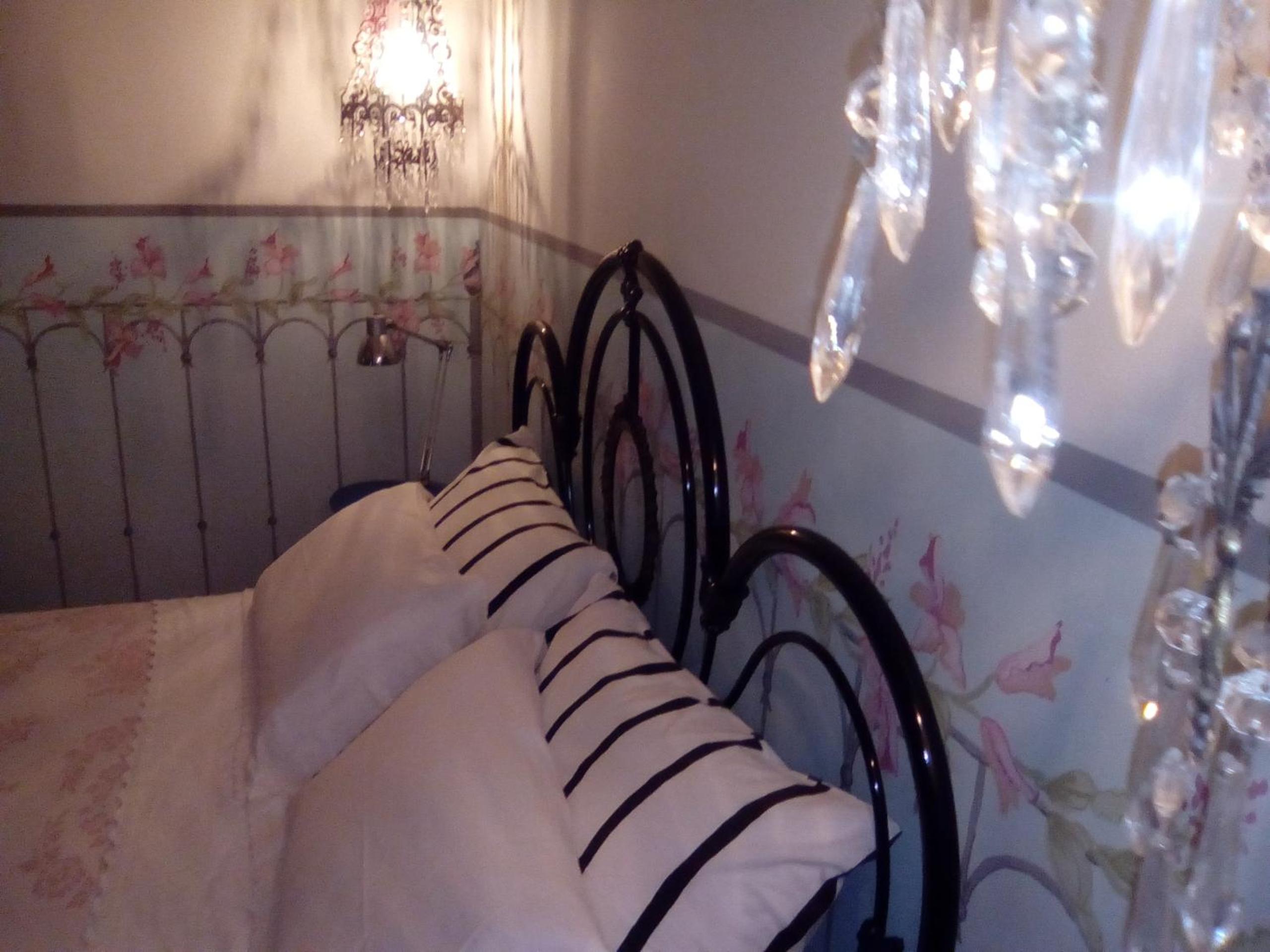 Double Room with Private Bathroom photo 1