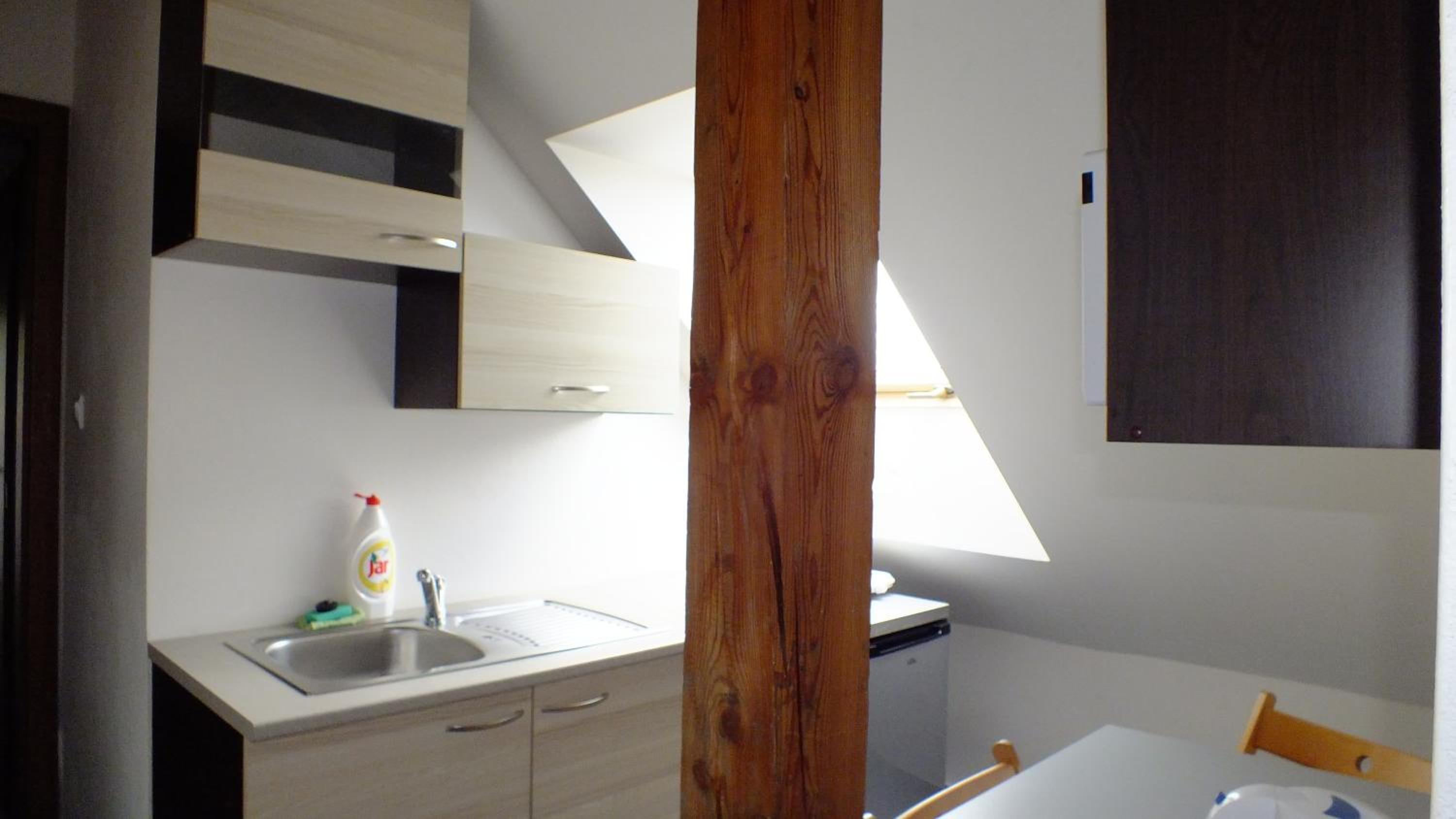 Apartment with Balcony - Photo 6