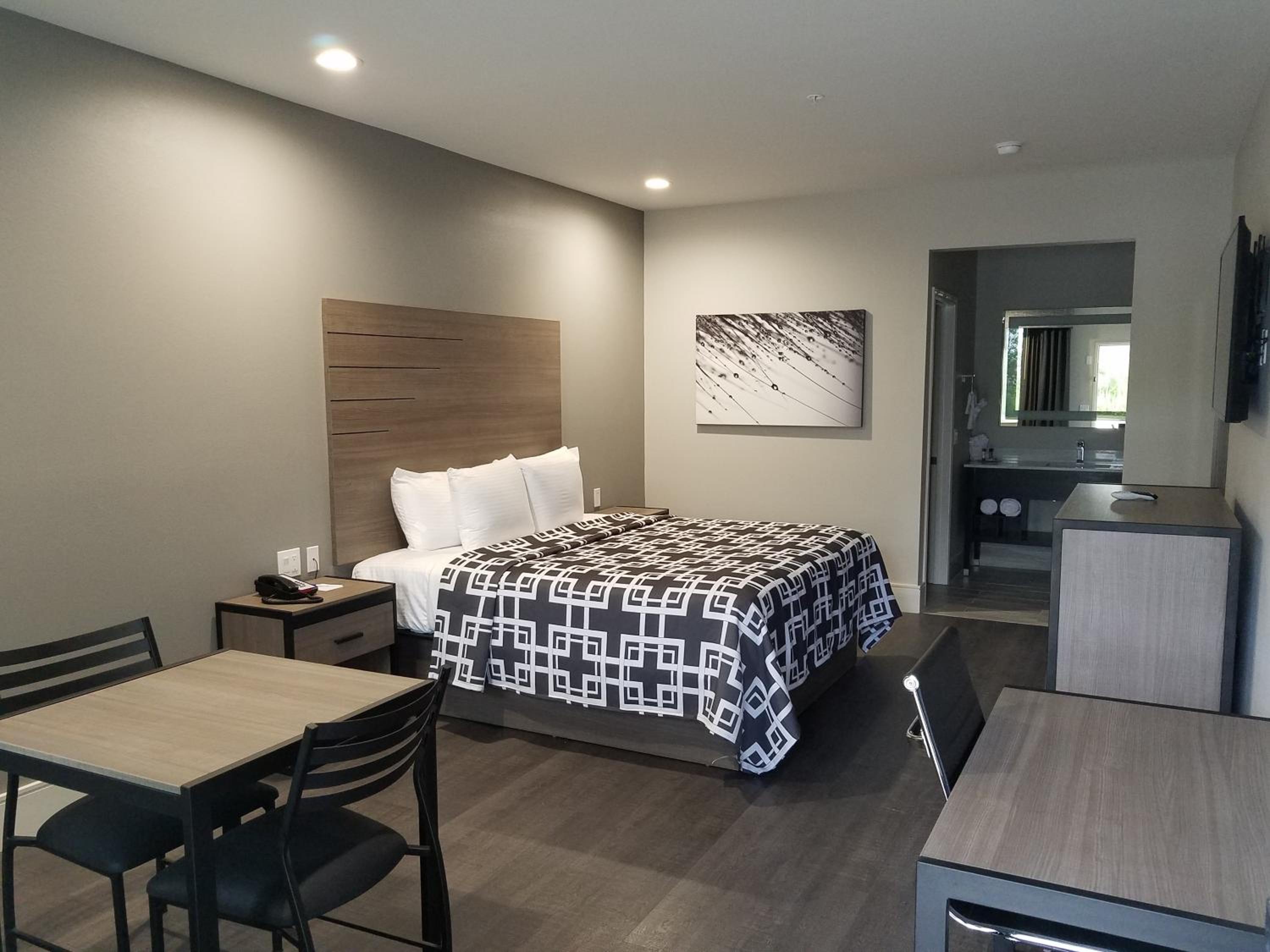 Standard King Room