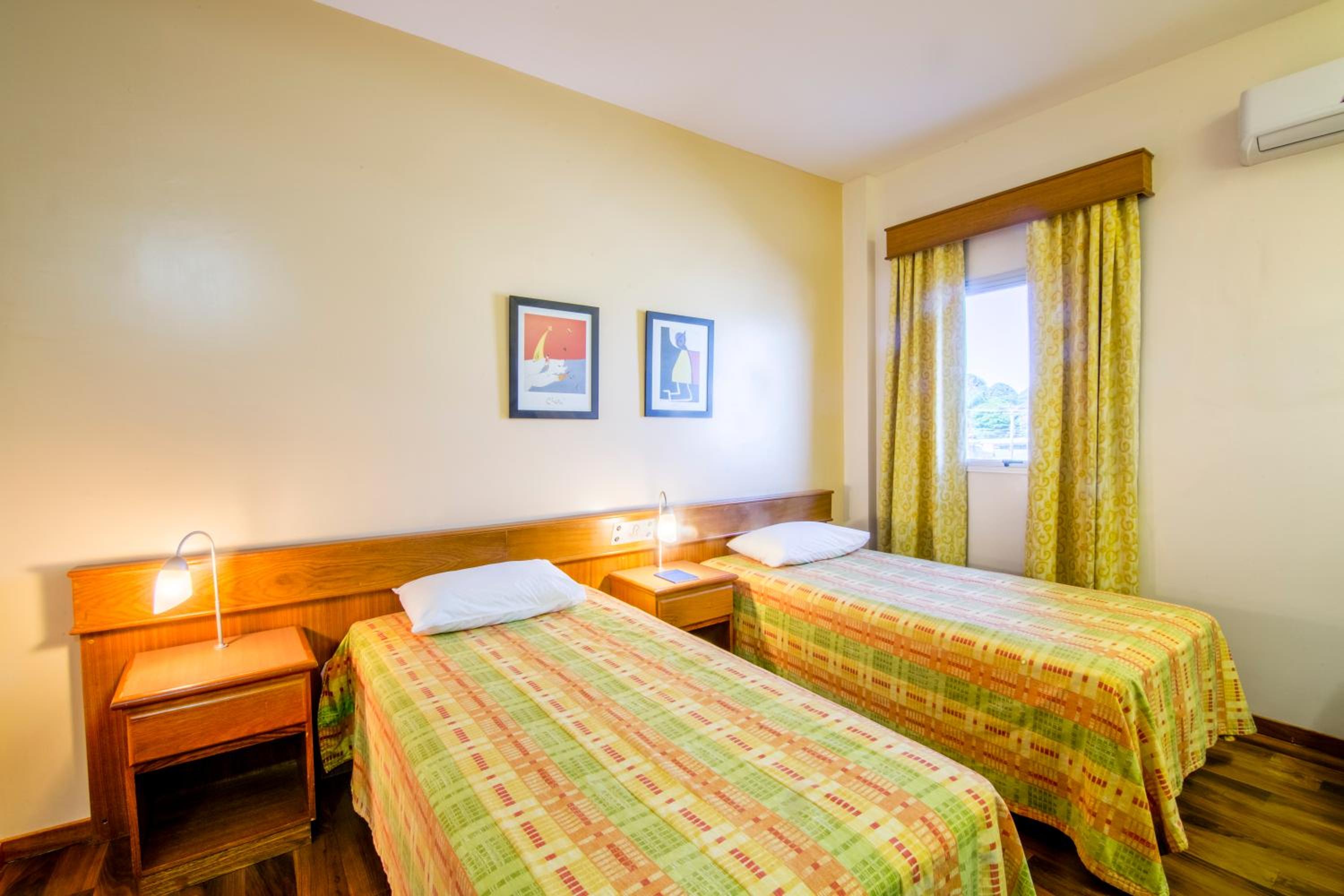 Standard Twin Room photo 2