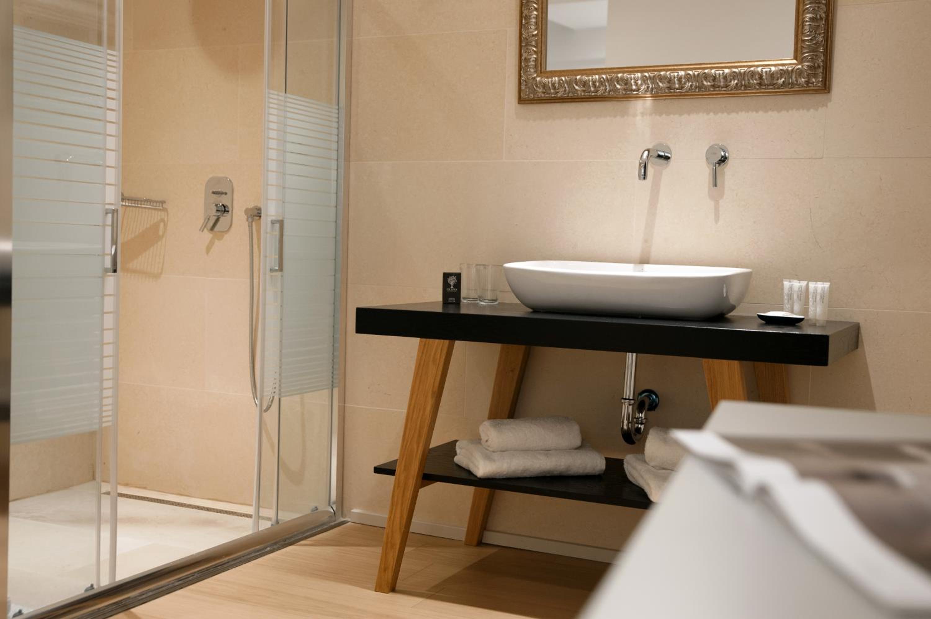 Junior Suite with Acropolis View thumbnail 5