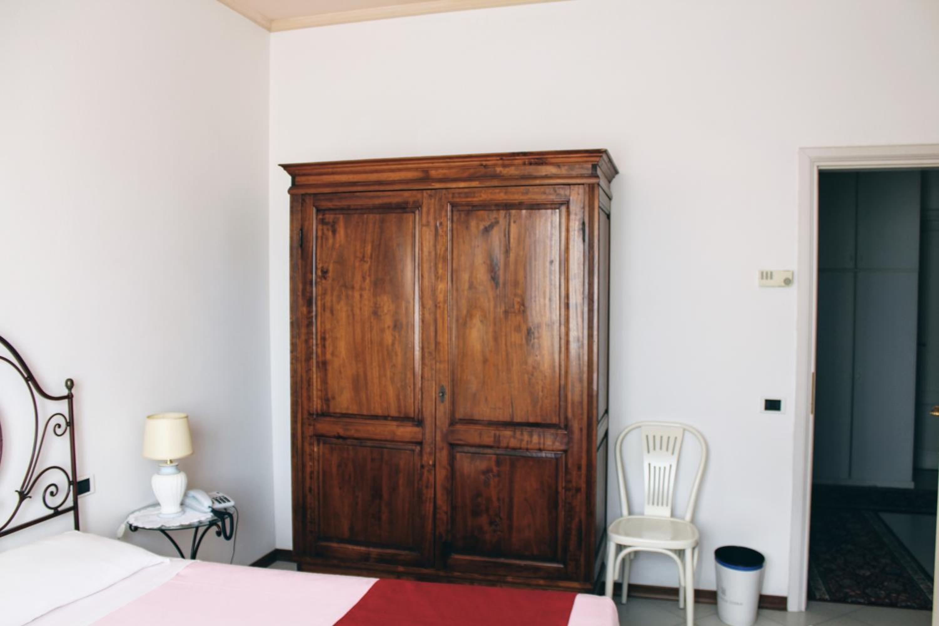 Double Room - Photo 27