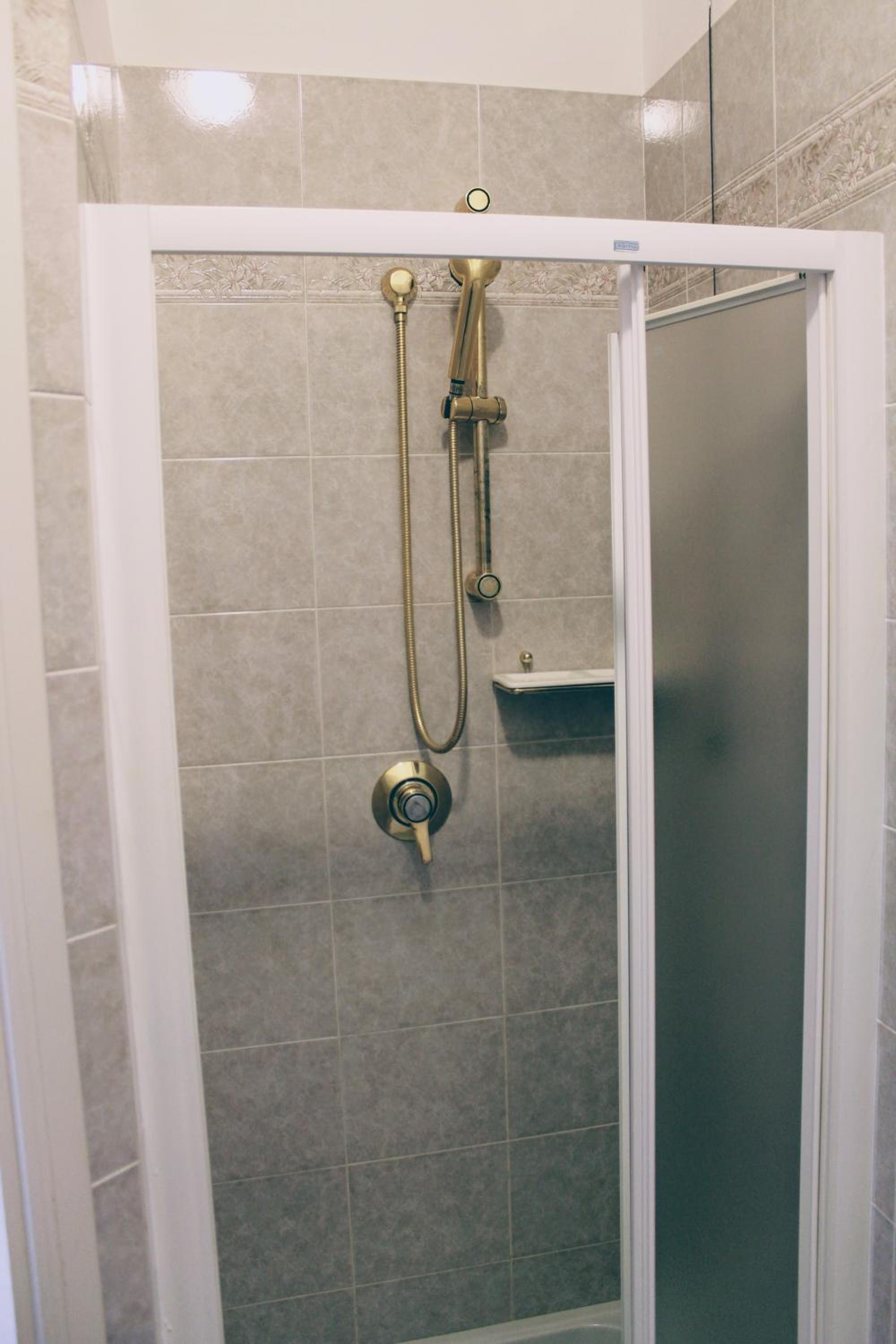 Double Room - Photo 28
