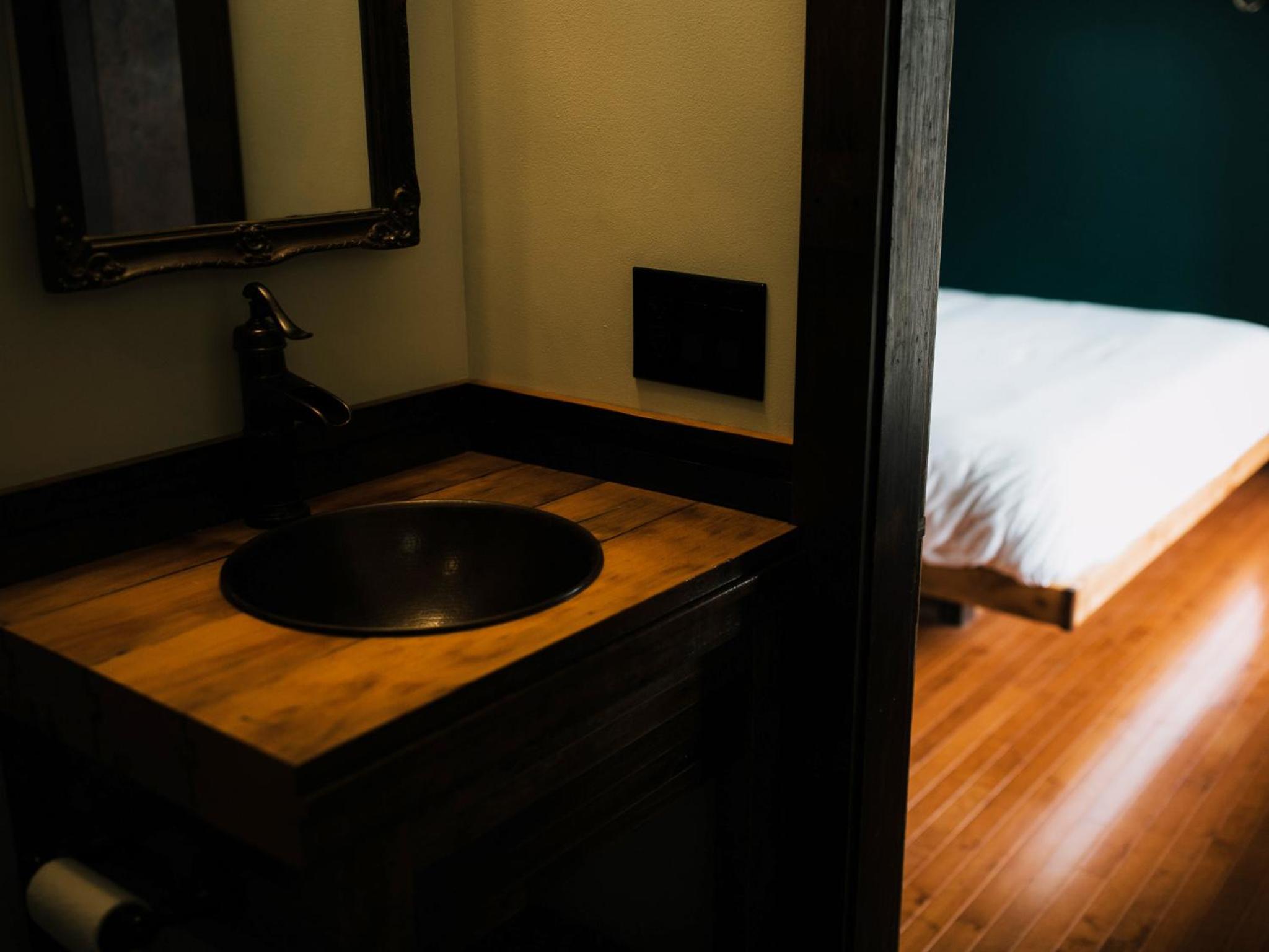 Deluxe King Room photo 2