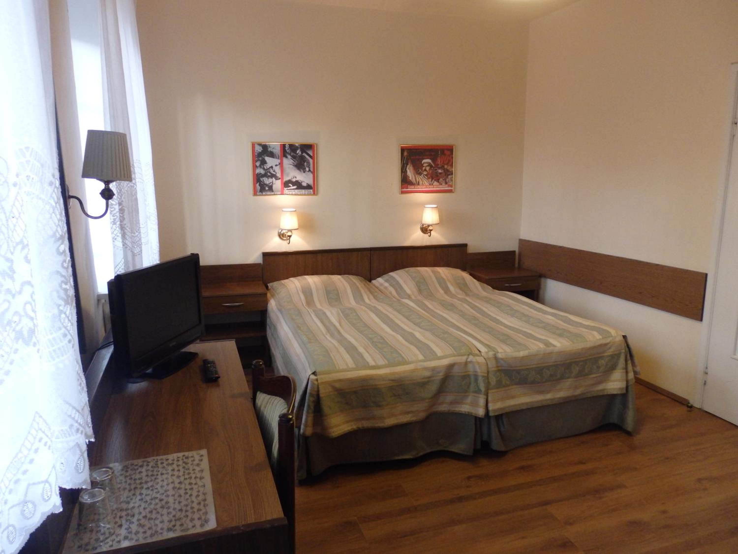 Three-Bedroom Apartment - Photo 3