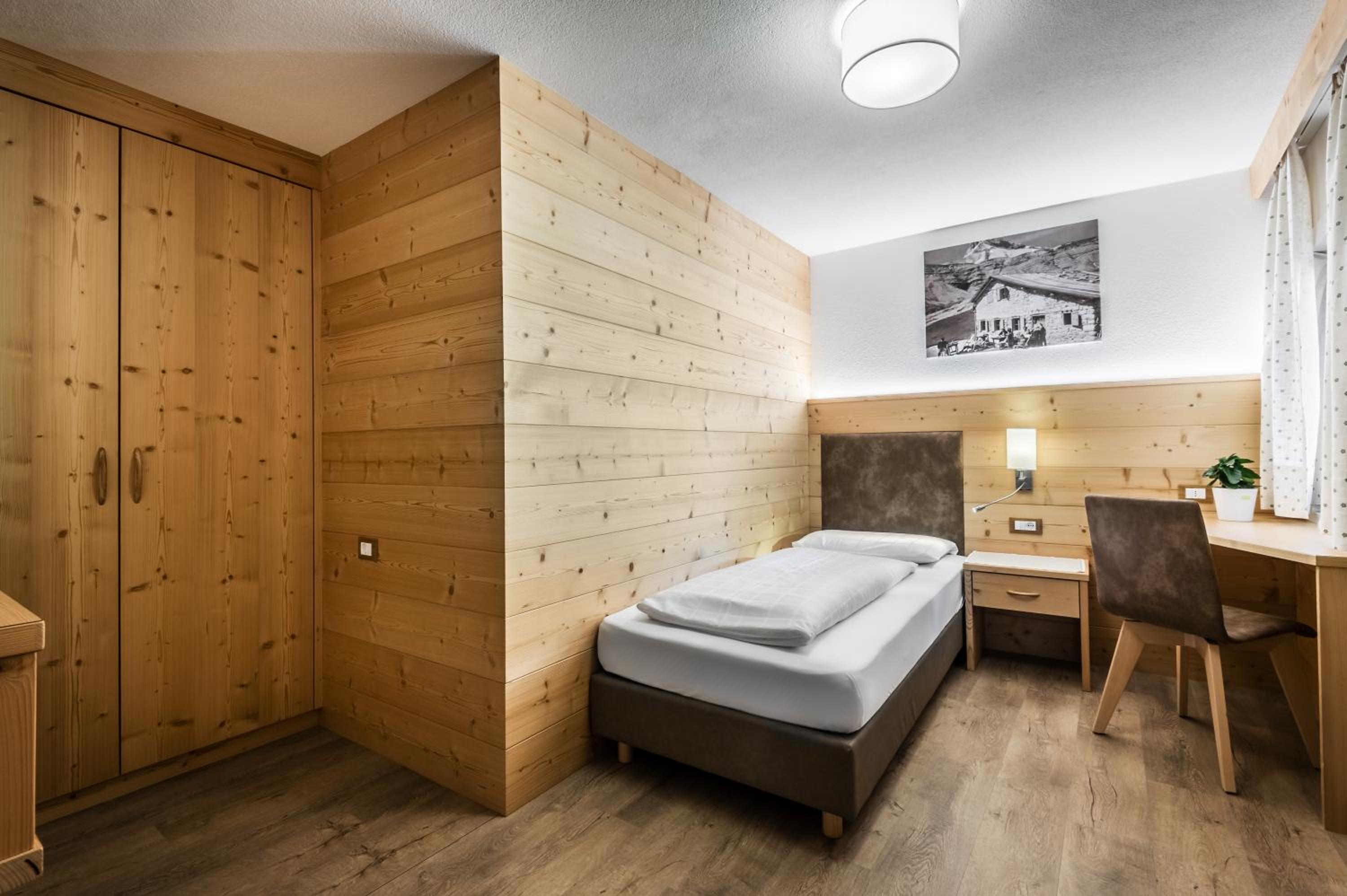 Single Room photo 2