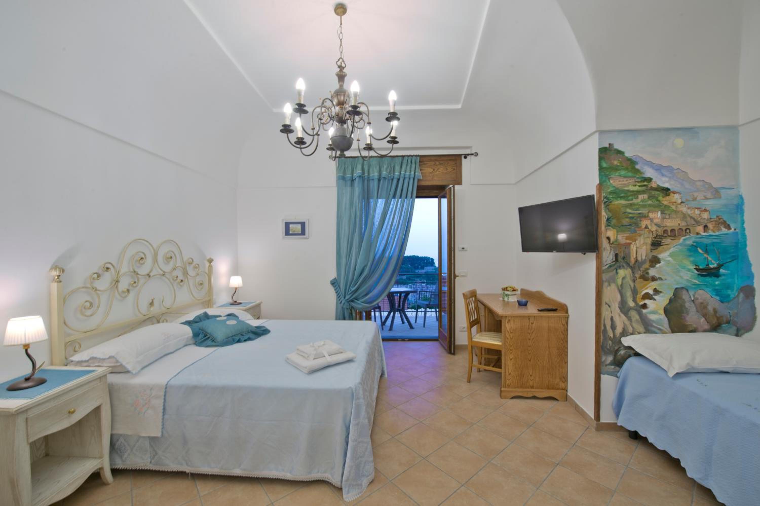 Triple Room with Terrace