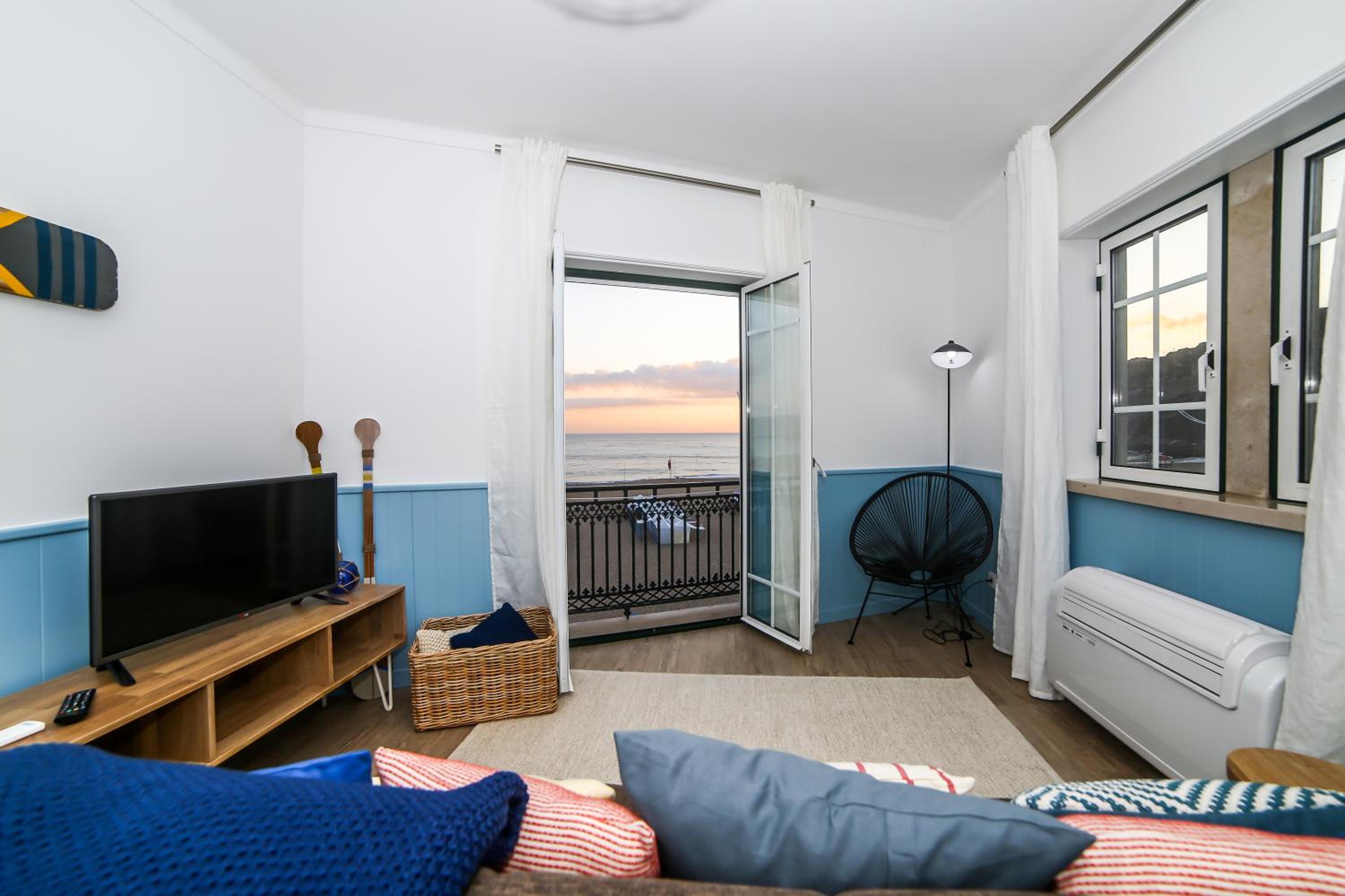 Apartment with Sea View - Photo 1