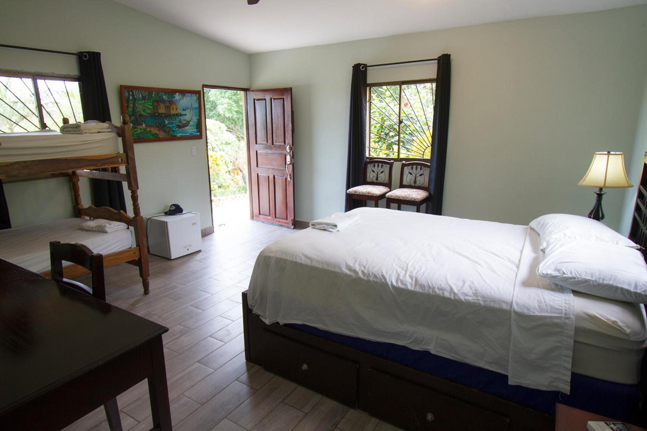 Triple Room 11 with Pool View photo 3