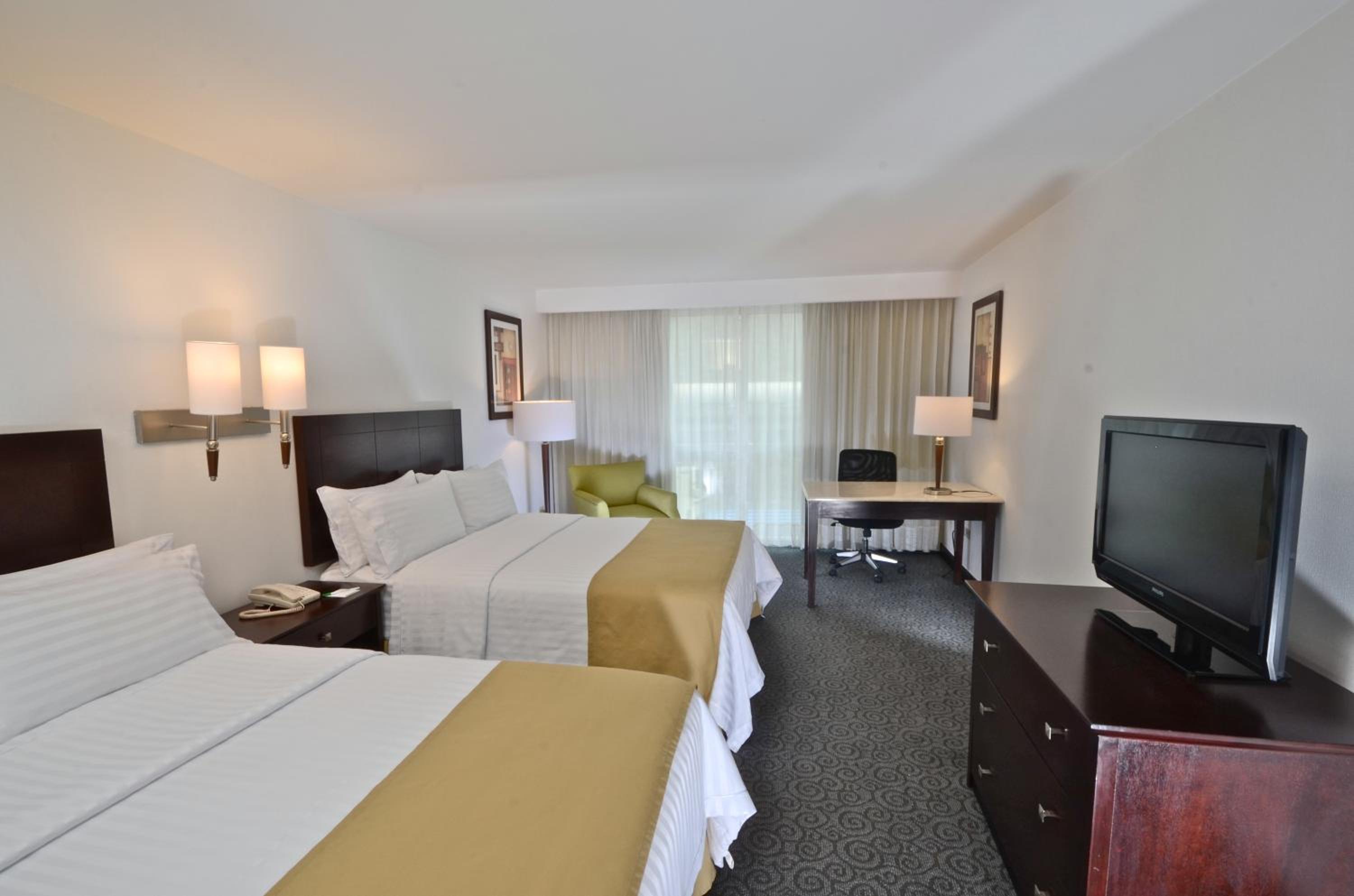 Standard Double Room with Two Double Beds - Photo 1
