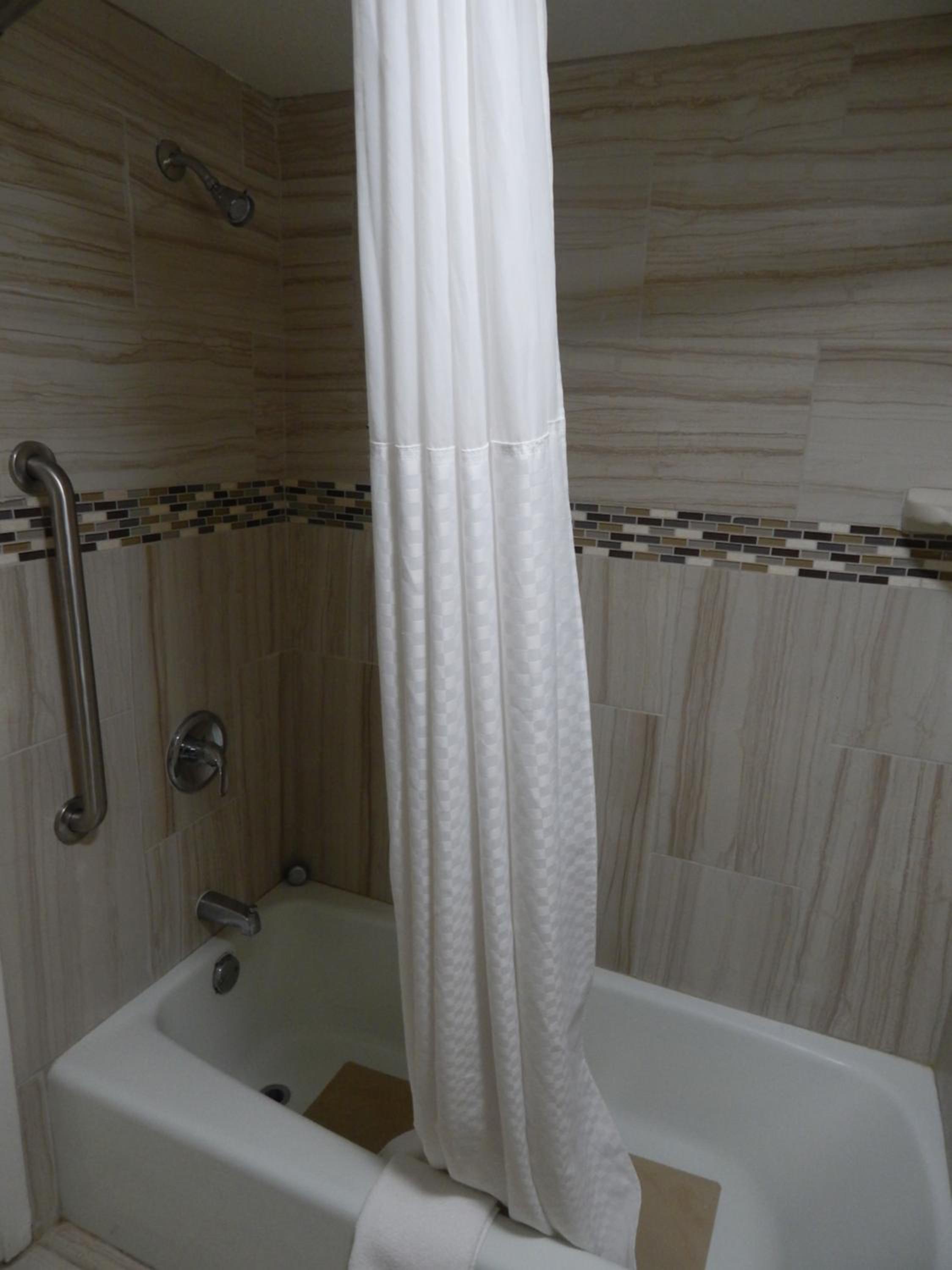 King Room - Non-Smoking - Photo 12