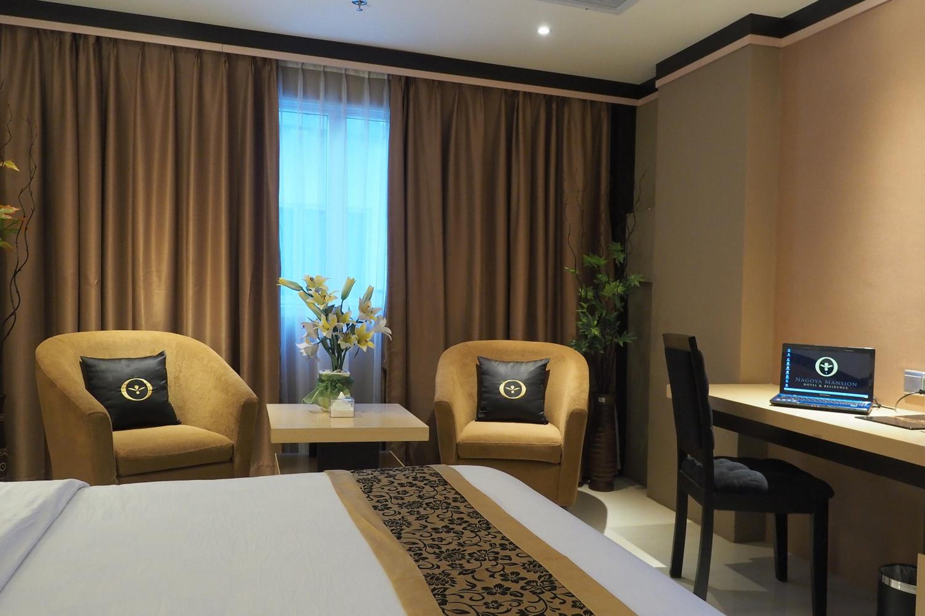 Deluxe Double or Twin Room photo 3