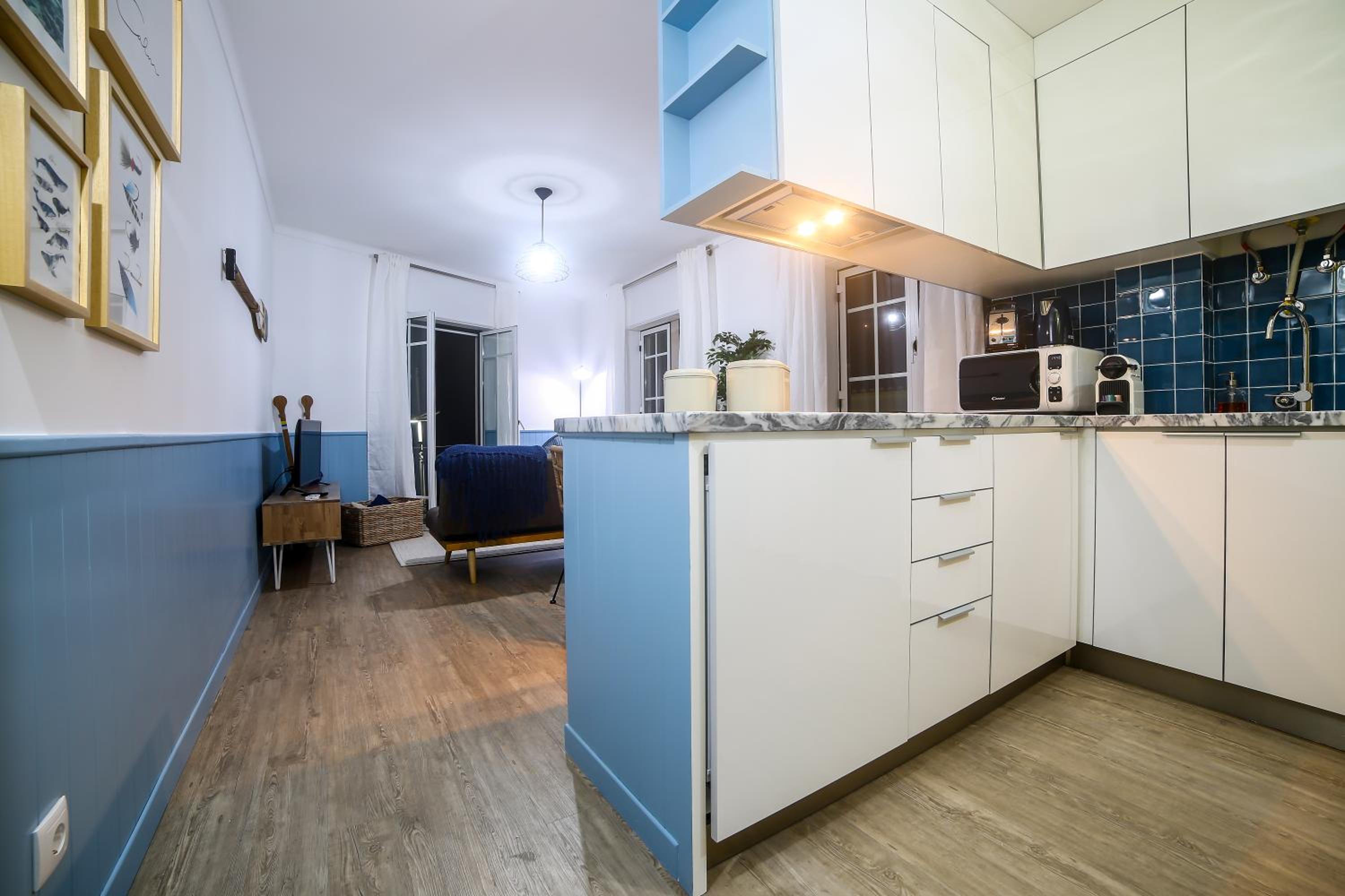 Apartment with Sea View - Photo 15