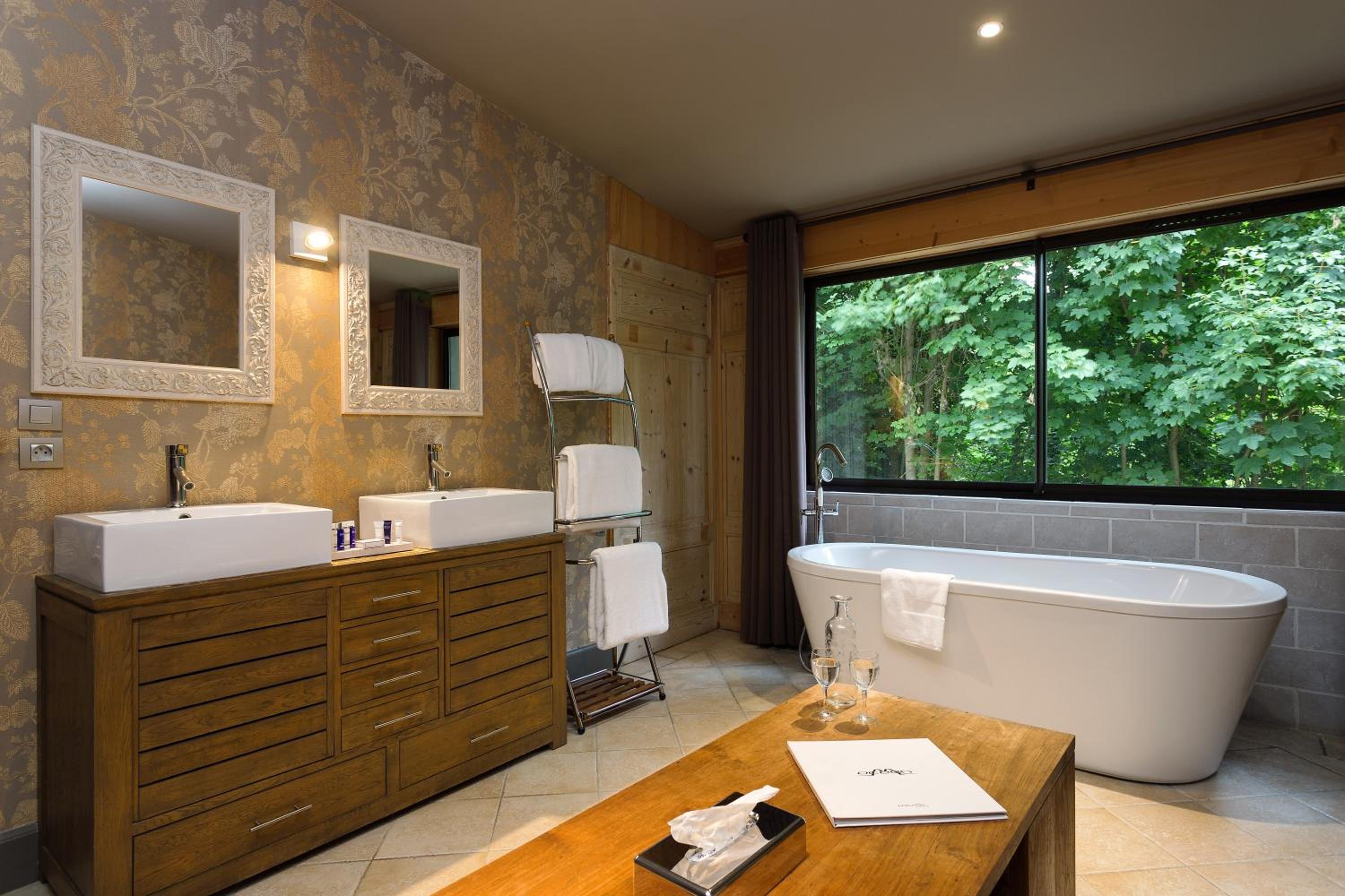 Castle Room - Photo 2