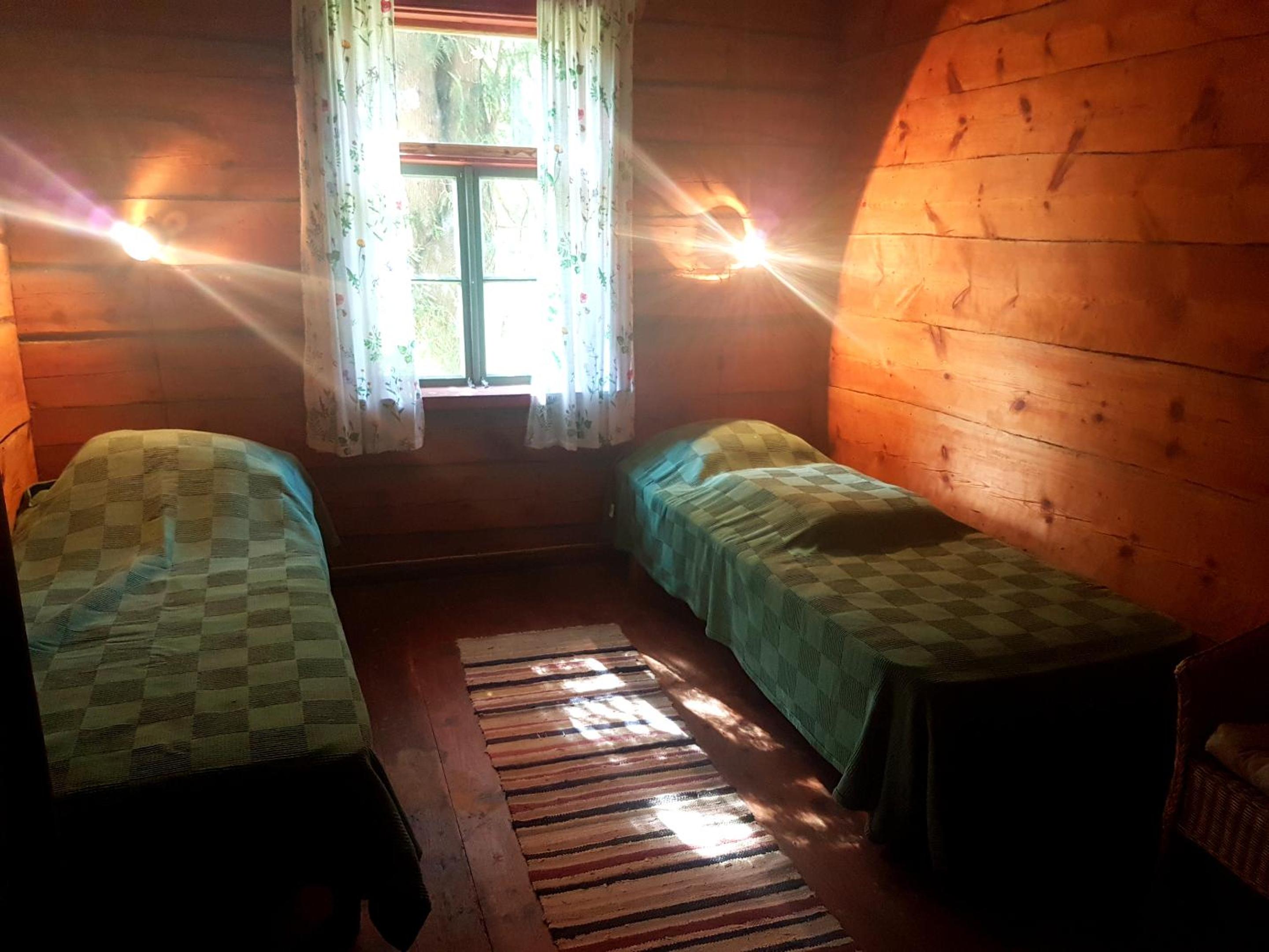 Two-Bedroom House - Photo 3