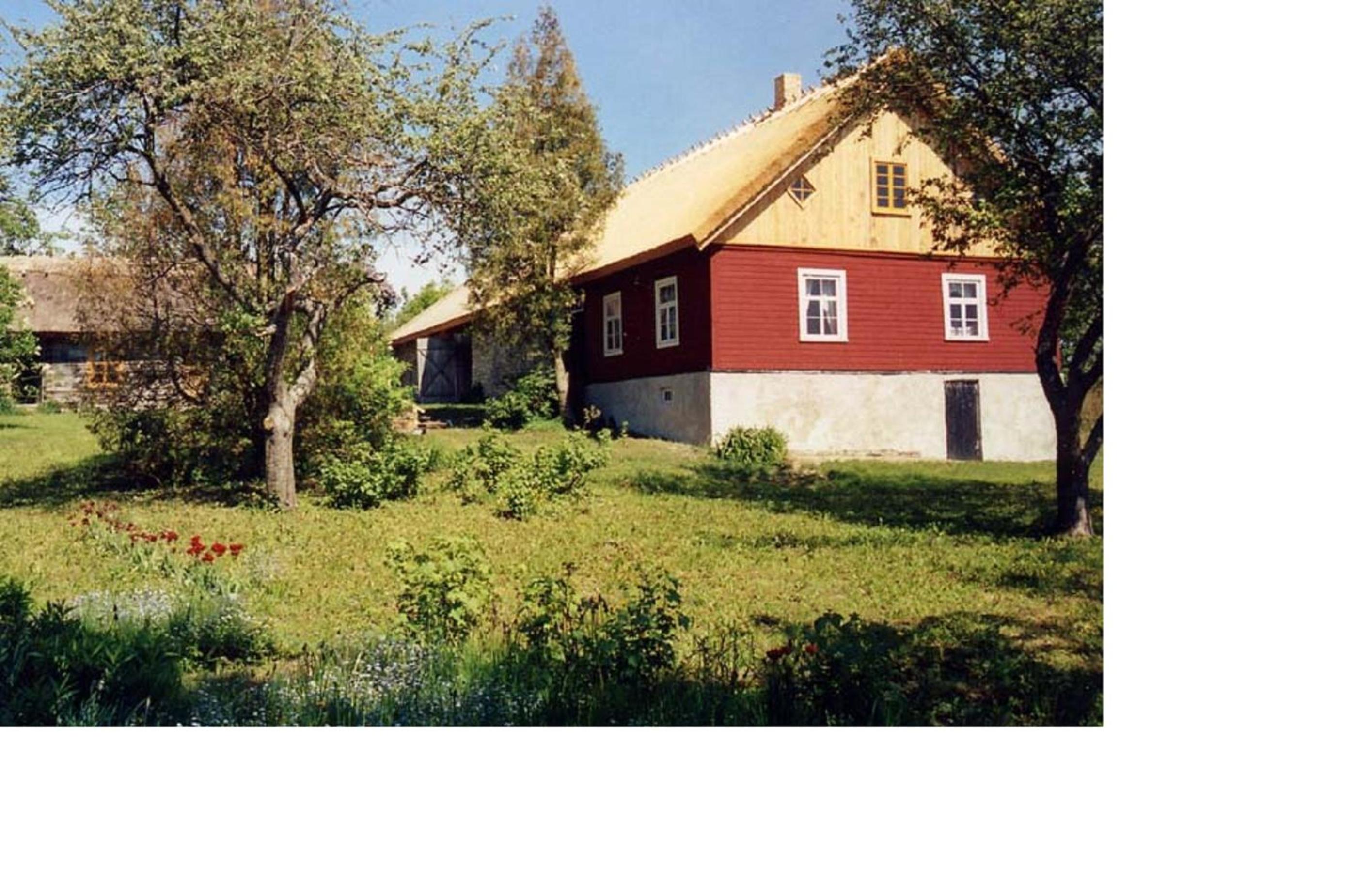 Two-Bedroom House - Photo 4