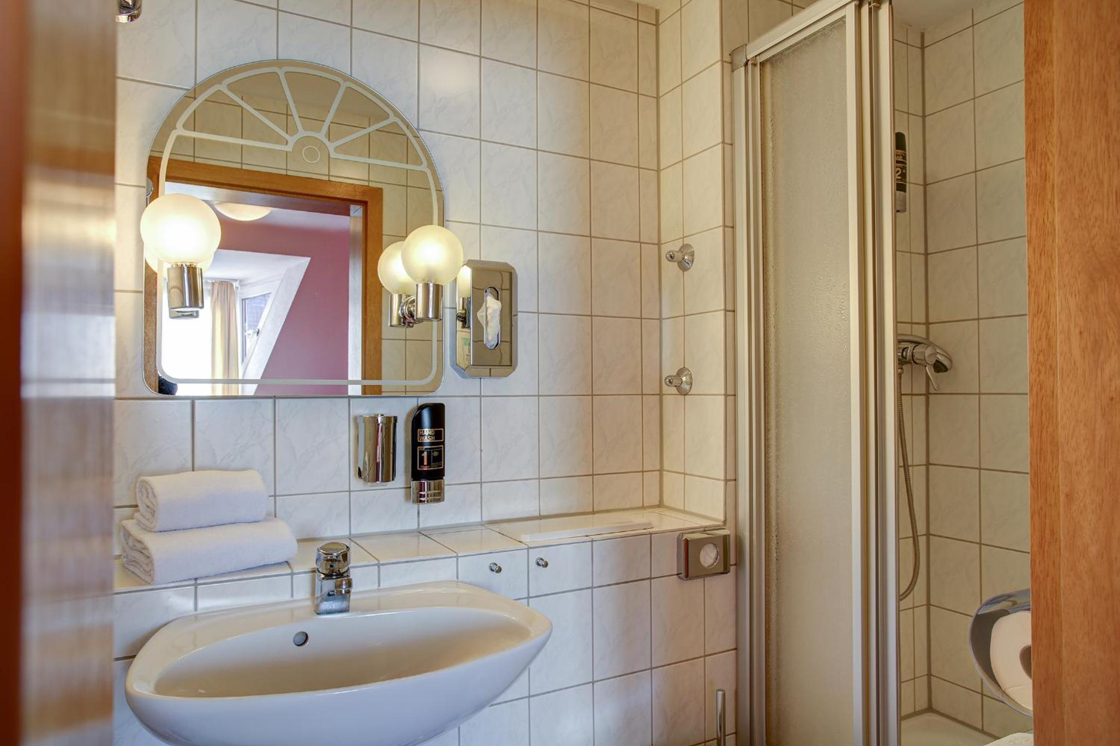 Single Room - Photo 15