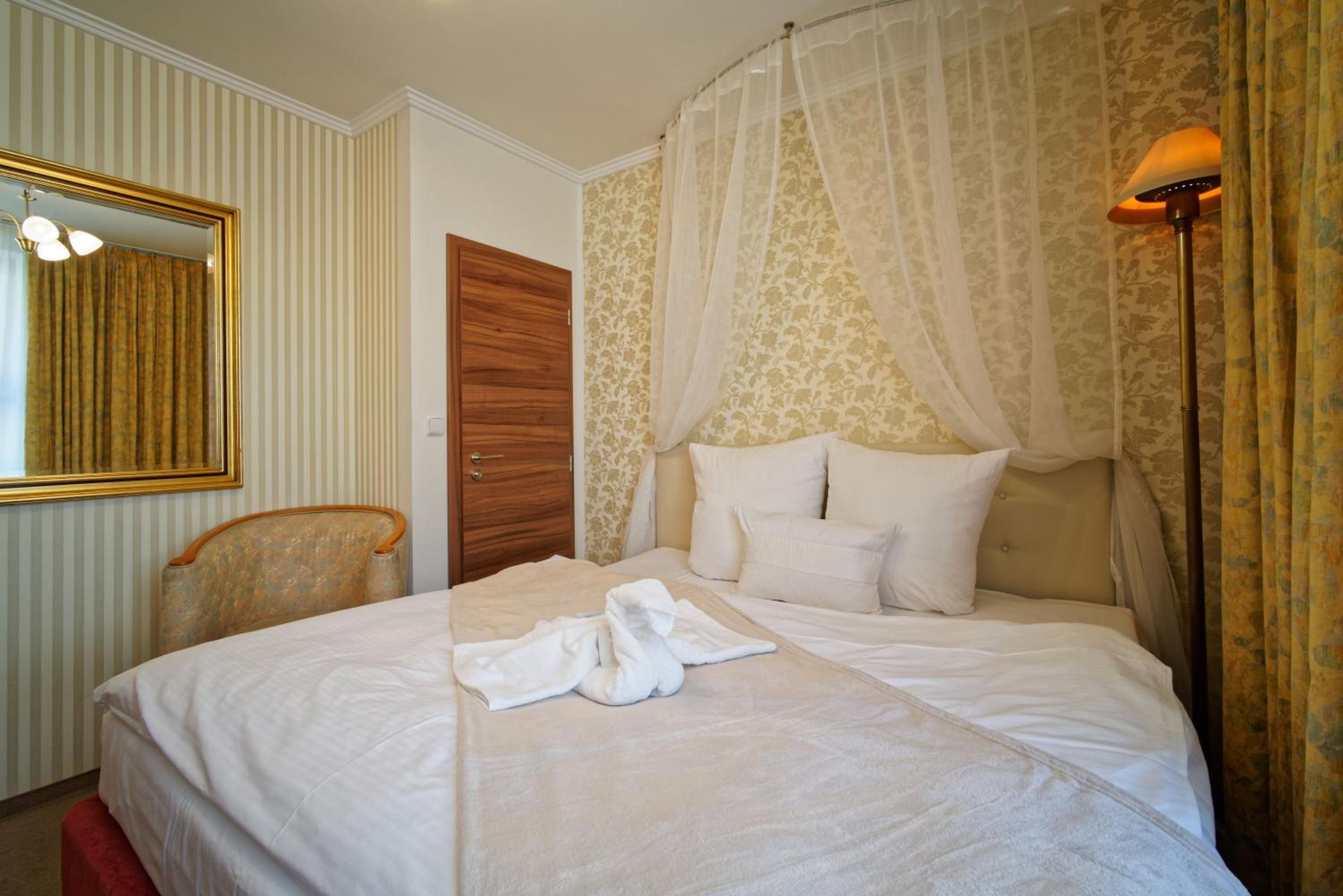 Double or Twin Room - Photo 1