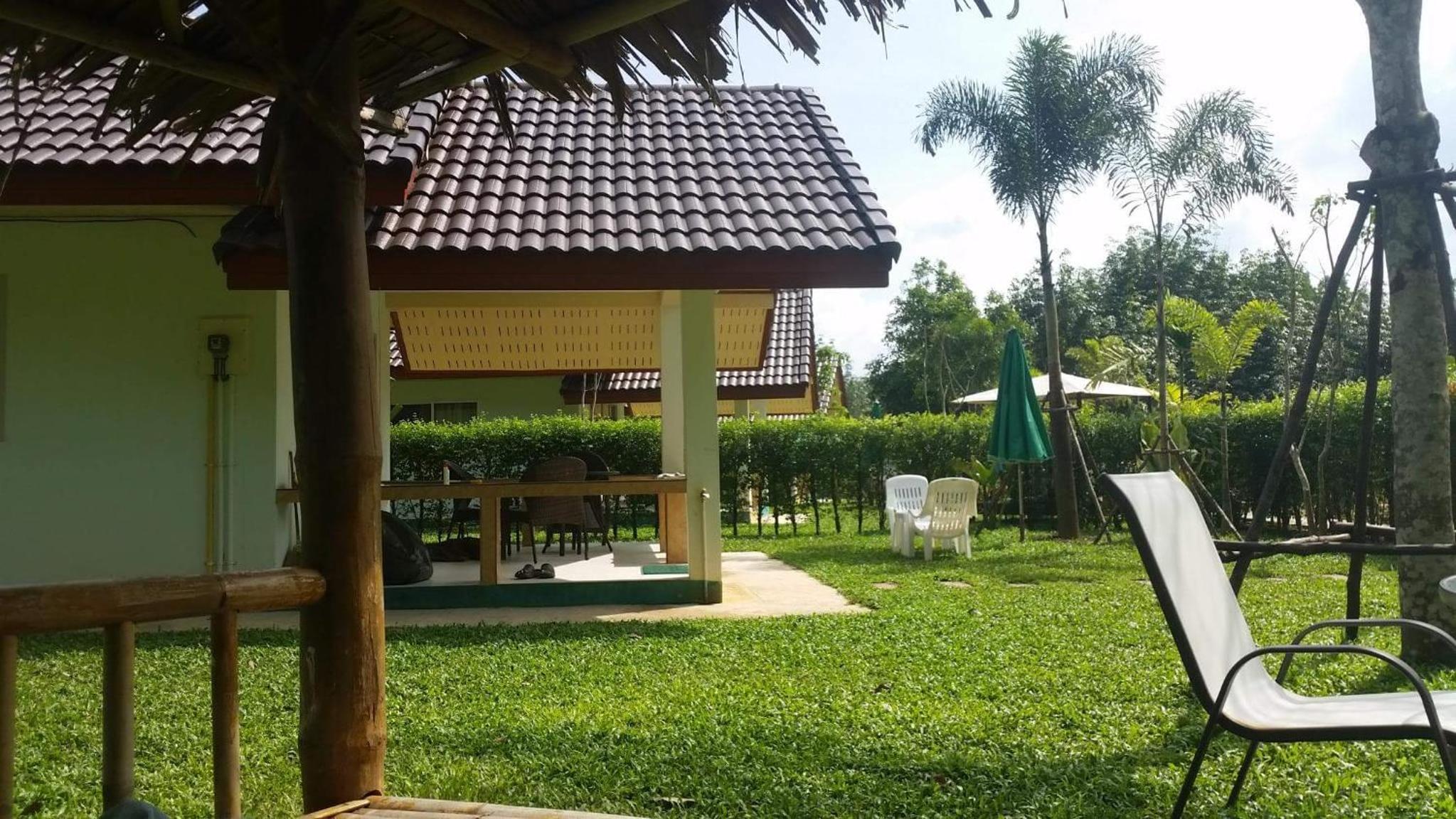 Bungalow with Patio photo 3