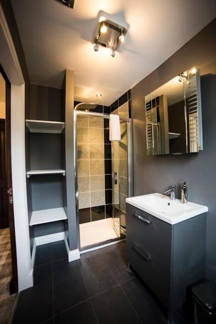 Deluxe King Room - Photo 4