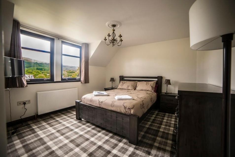 Deluxe King Room - Photo 1