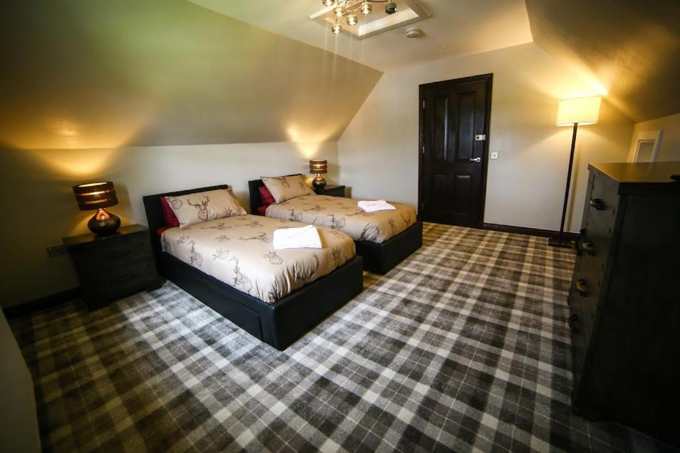 Twin Room with Private External Bathroom