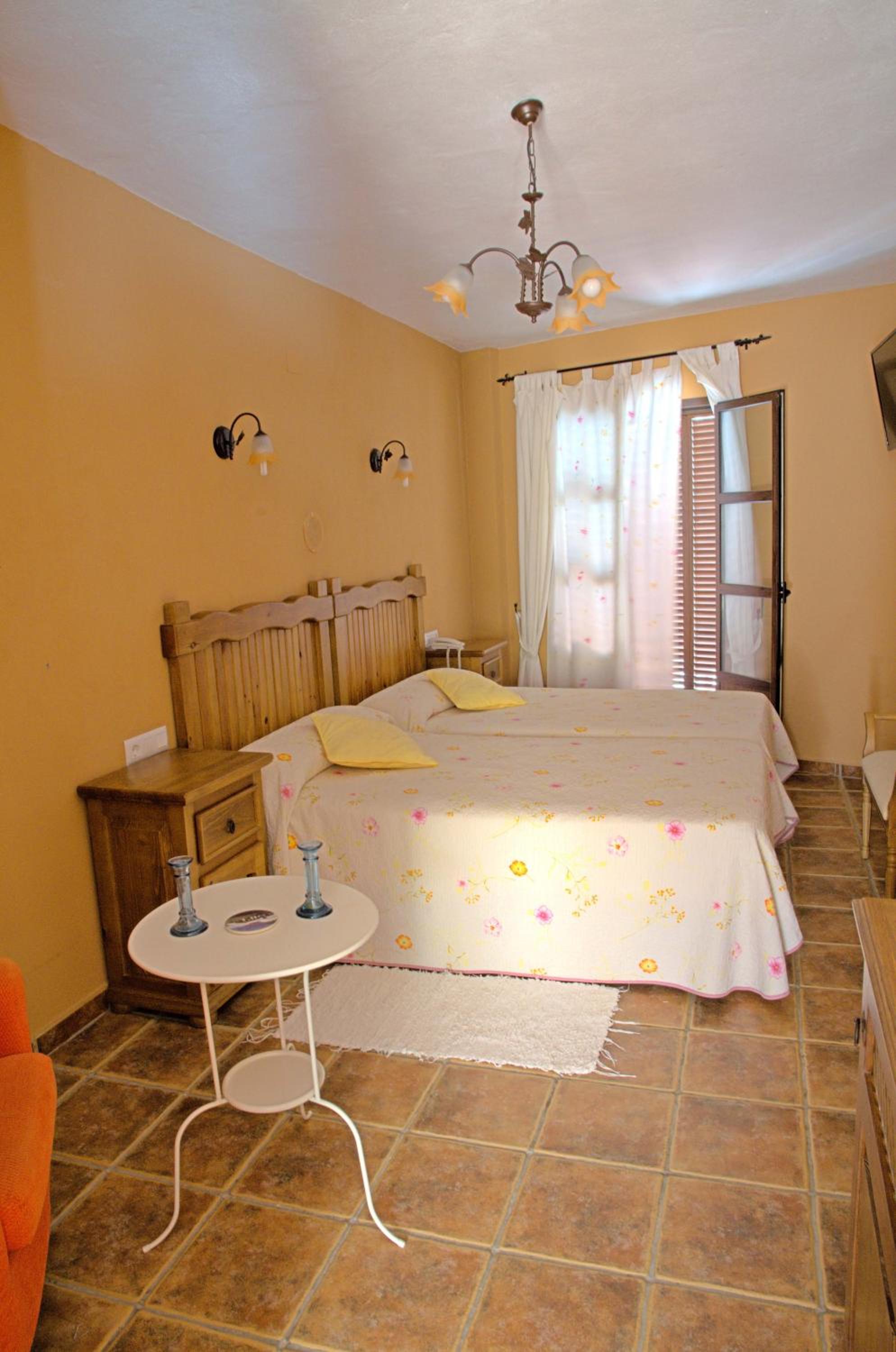 Double or Twin Room - Photo 2