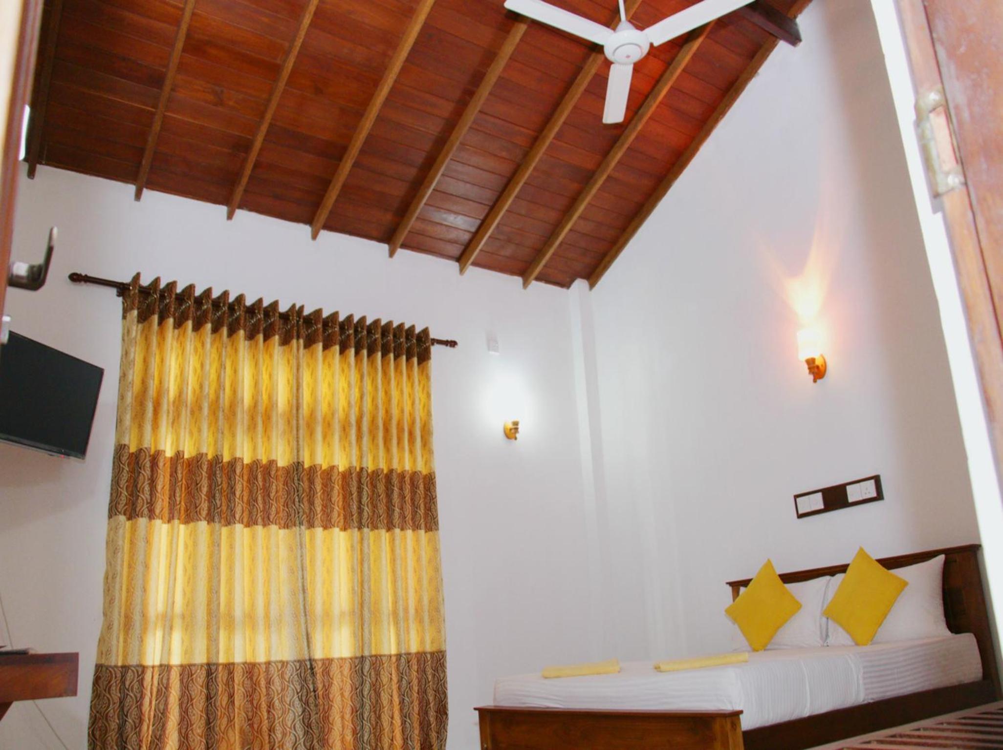 Comfort Double Room with Balcony photo 2