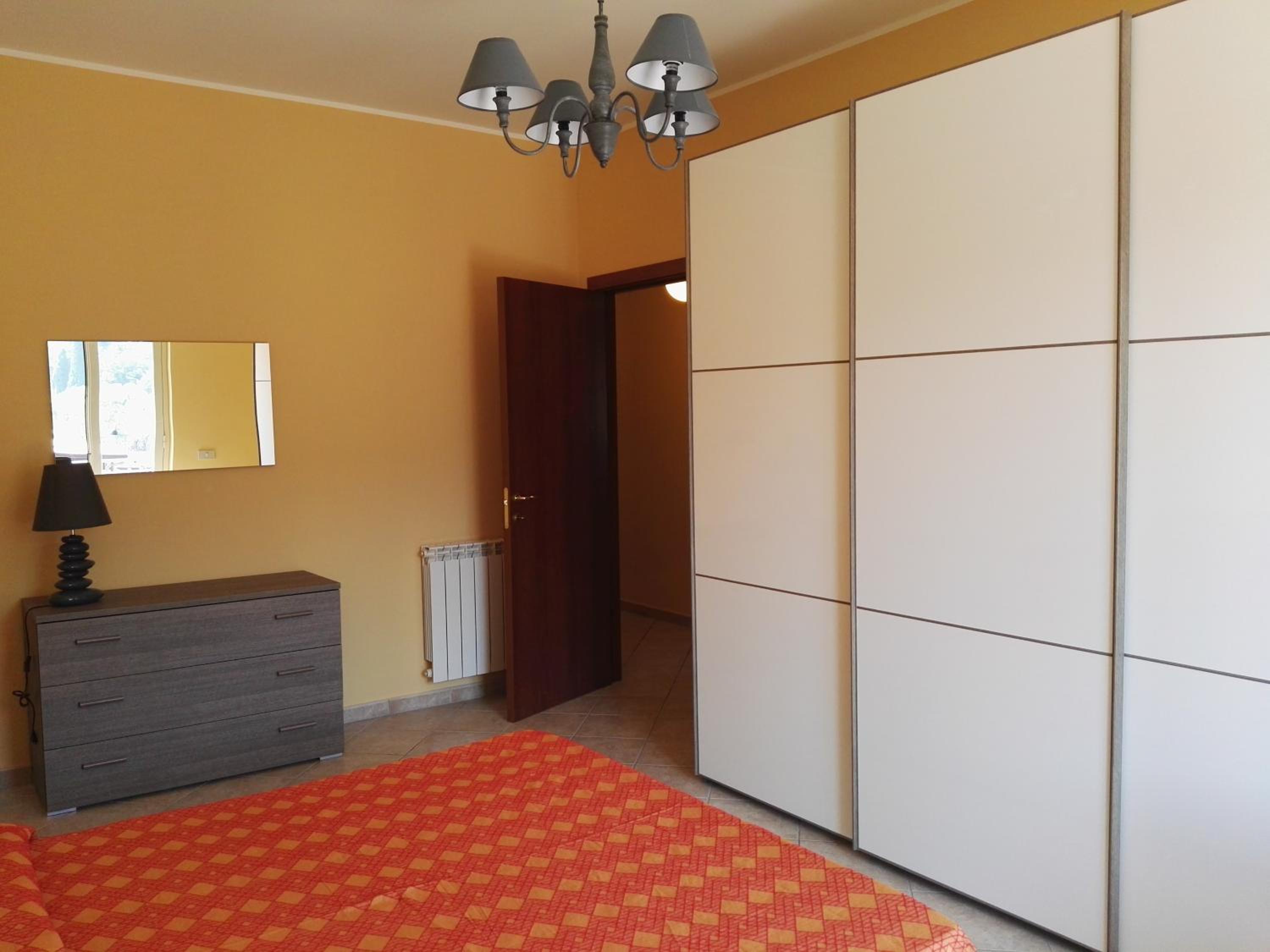 Apartment with Balcony photo 3