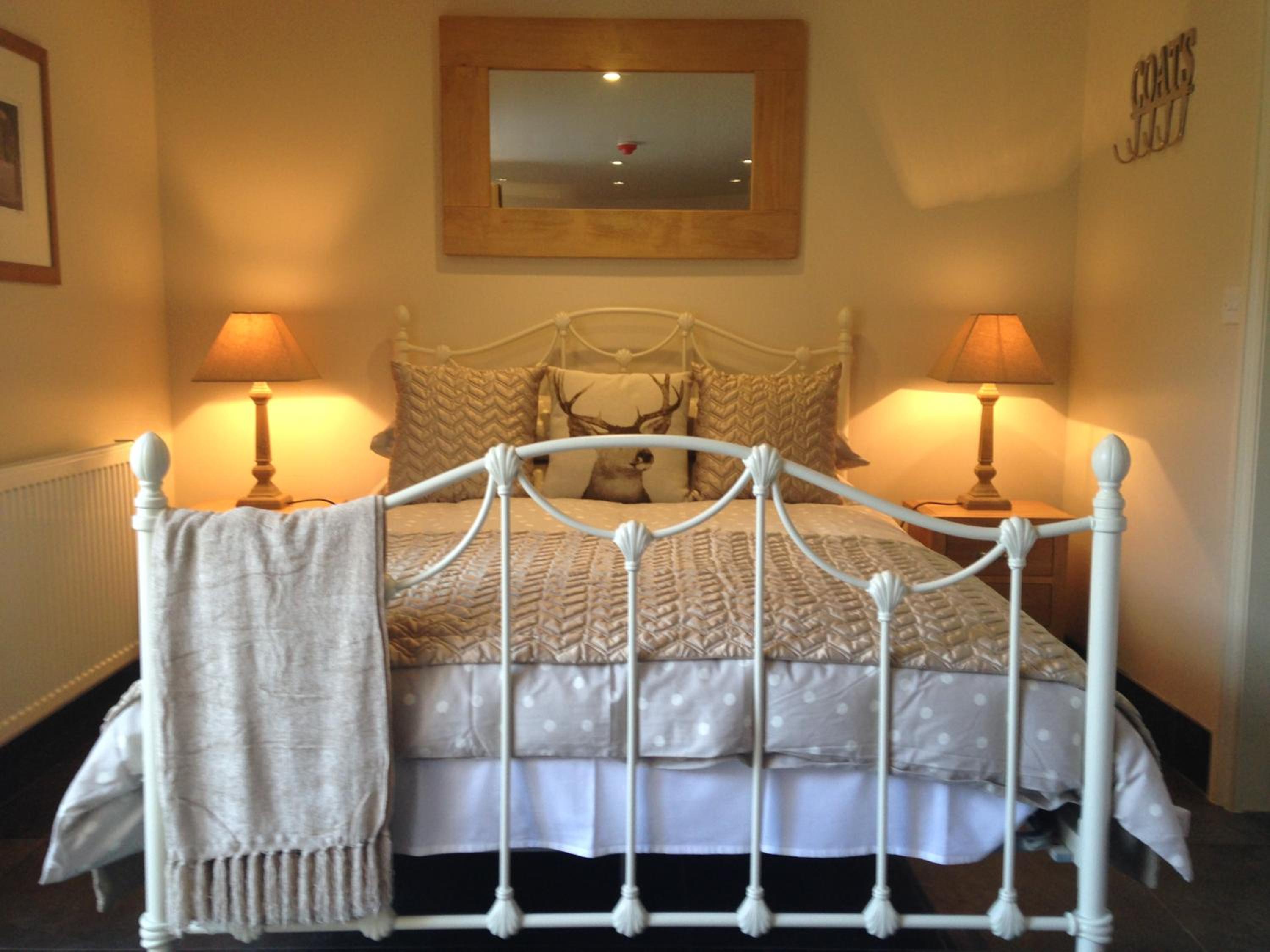 Deluxe King Room photo 2