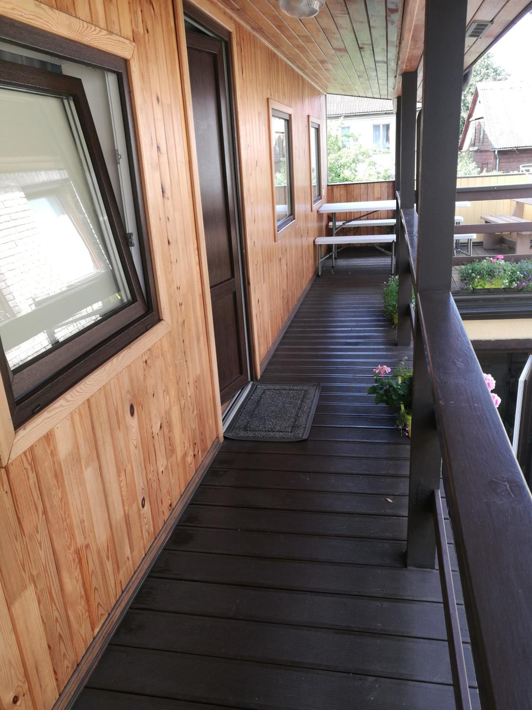 Family Room with Balcony photo 3