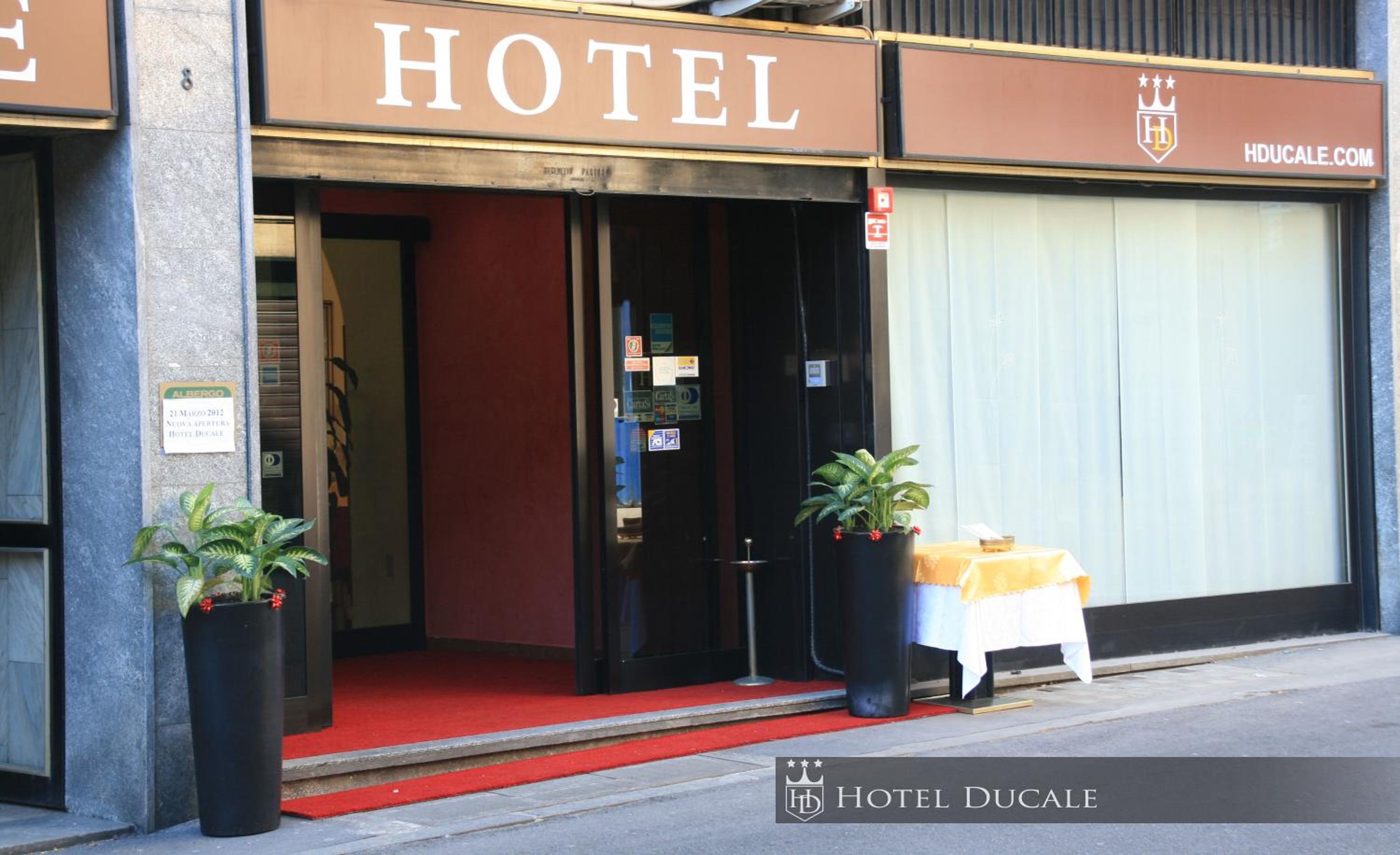 Double or Twin Room - Photo 5