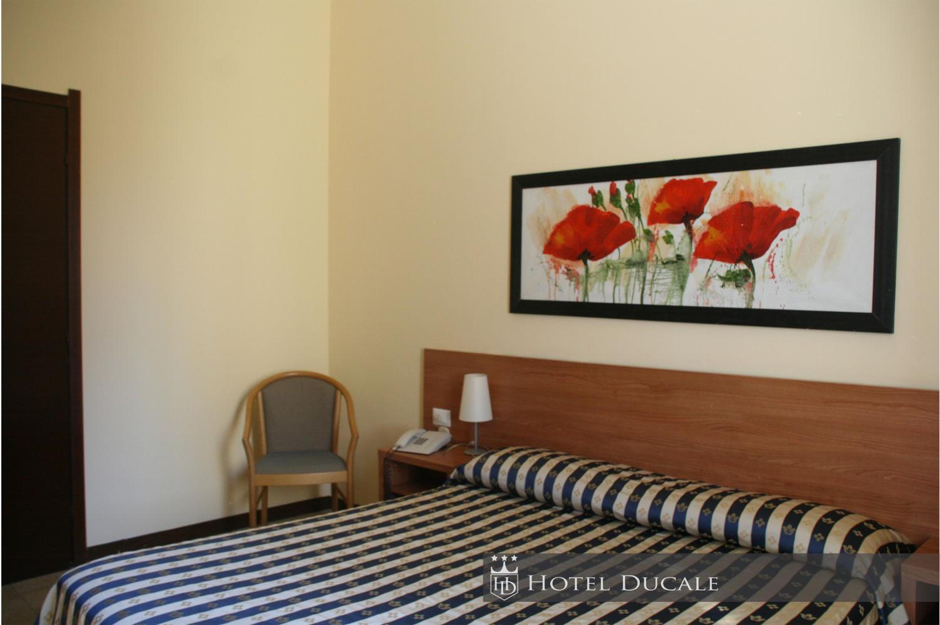 Double or Twin Room - Photo 1