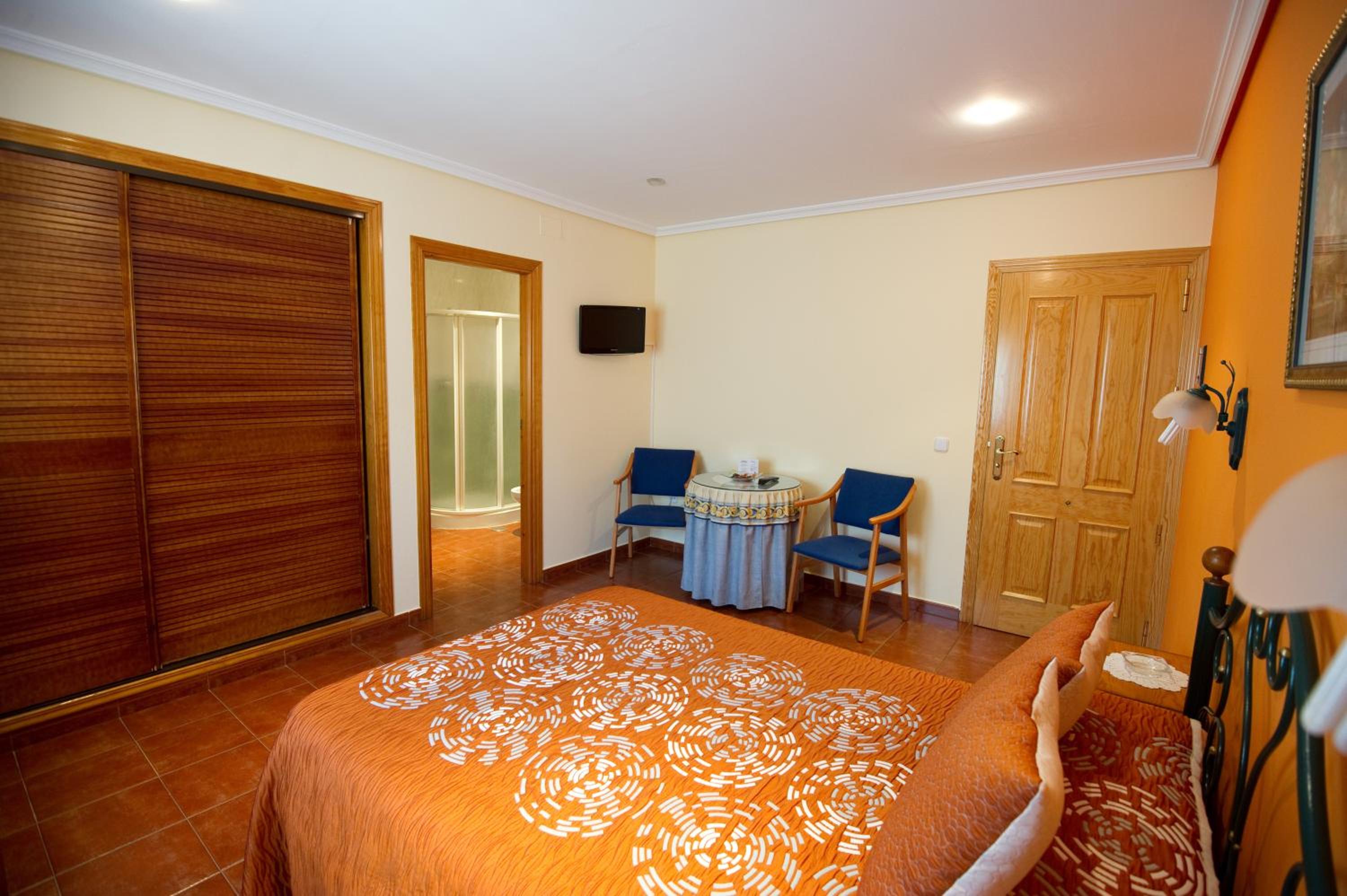 Superior Double or Twin Room photo 2