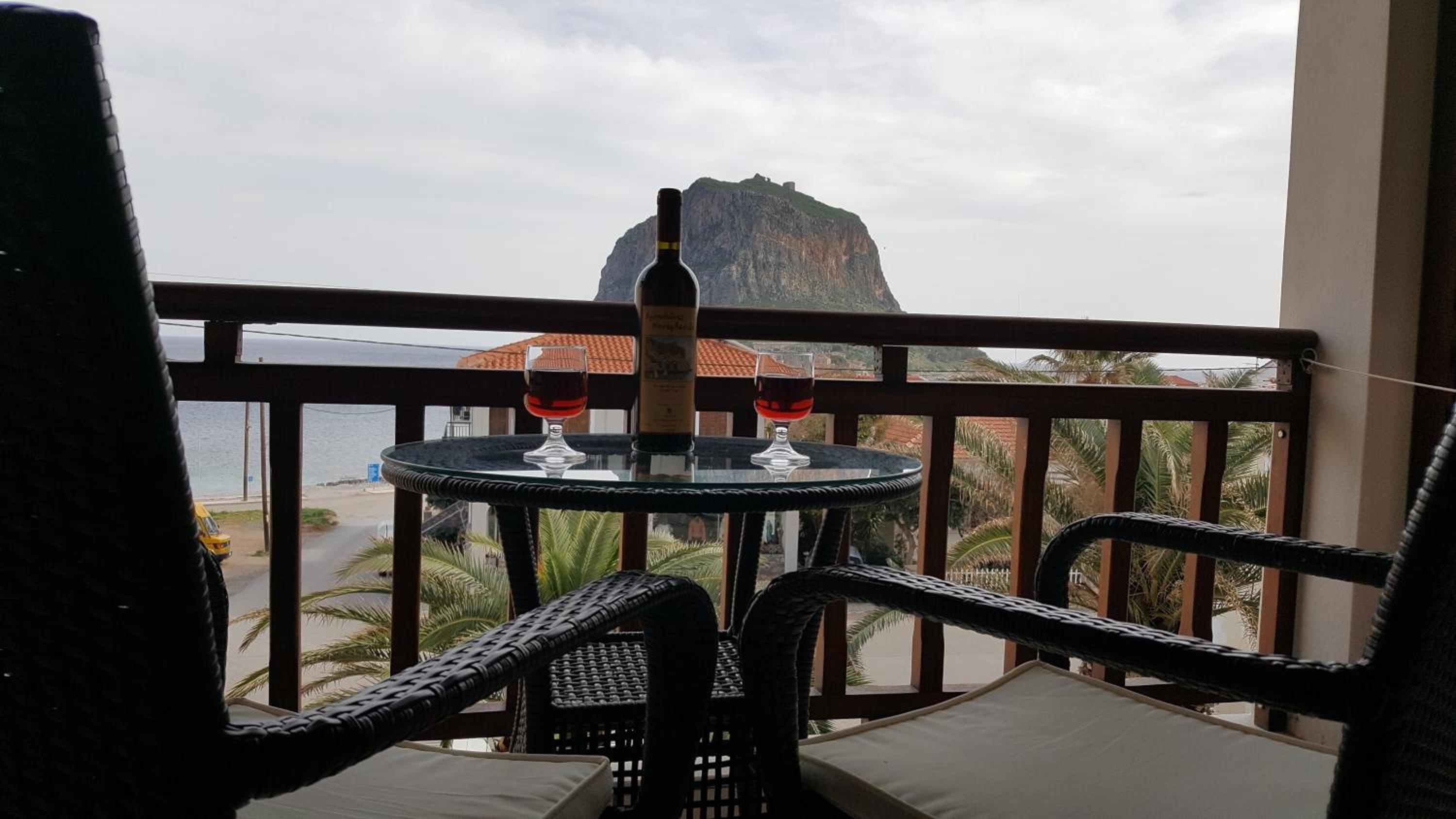 Superior Room with Sea View - Photo 14