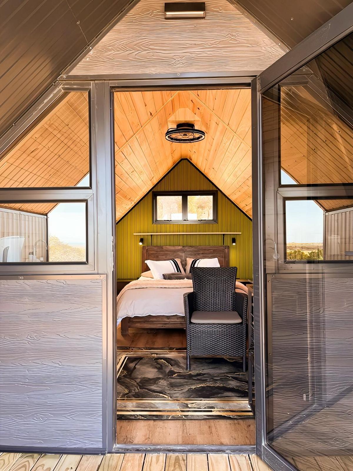 Comfort Queen Room