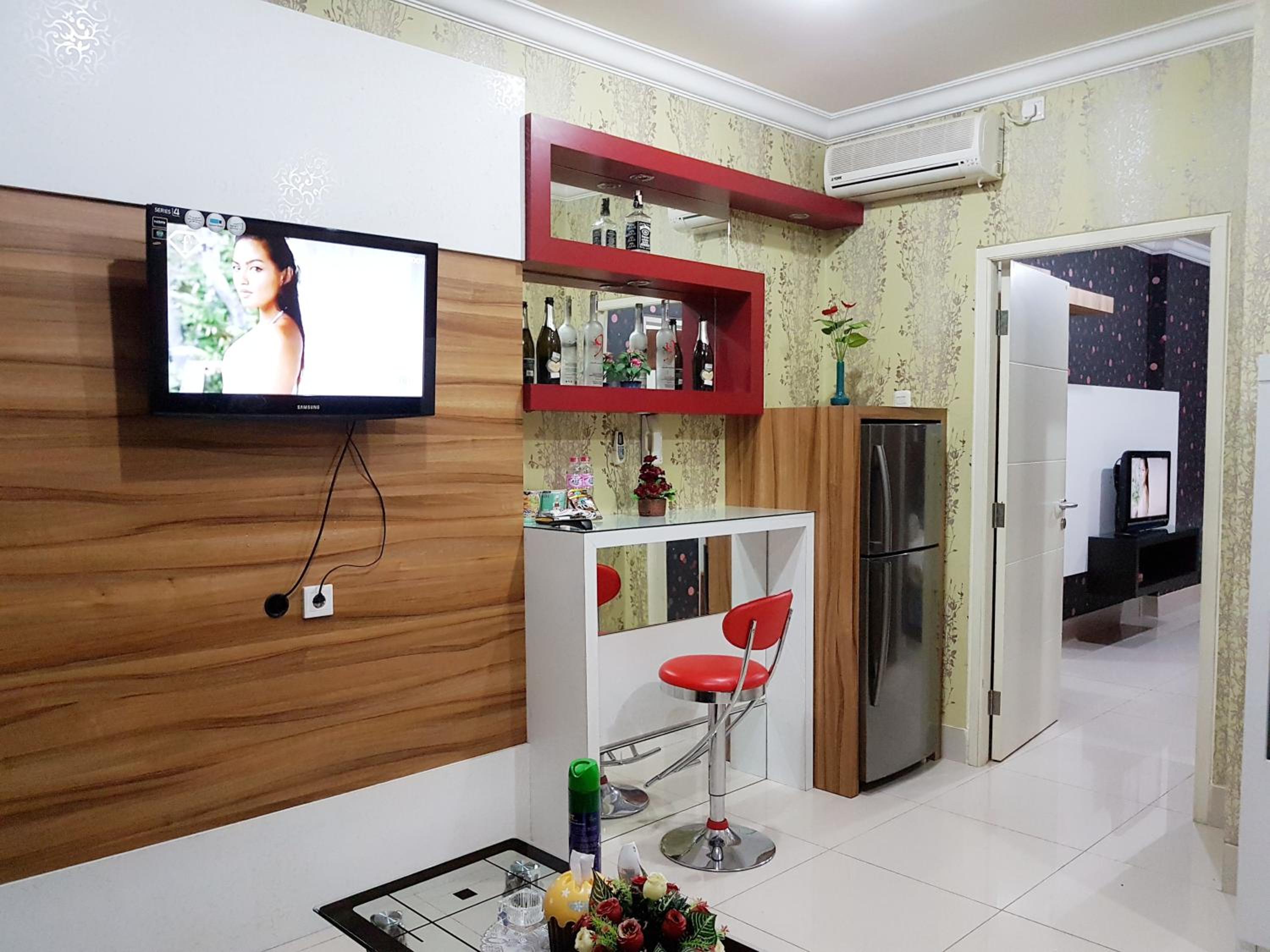 One-Bedroom Apartment - Photo 8