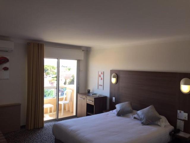 Twin Room - Photo 7