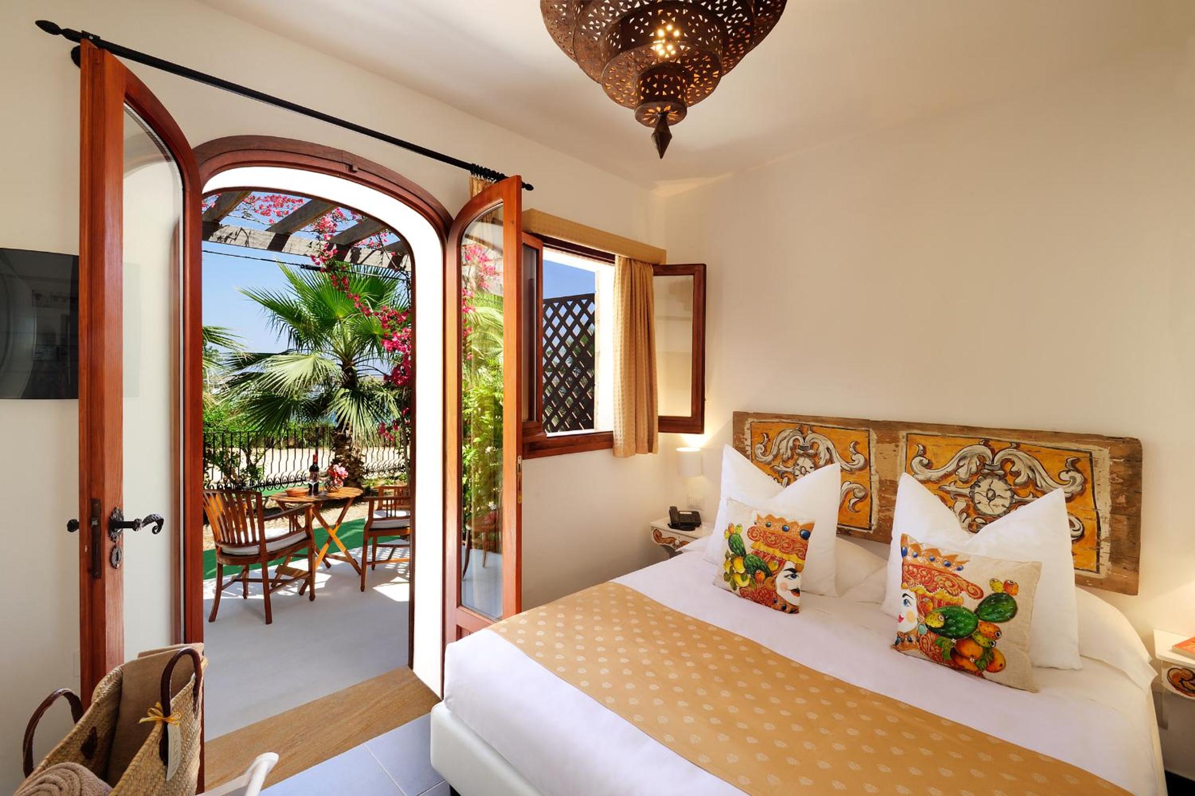 Standard Double or Twin Room - Photo 1