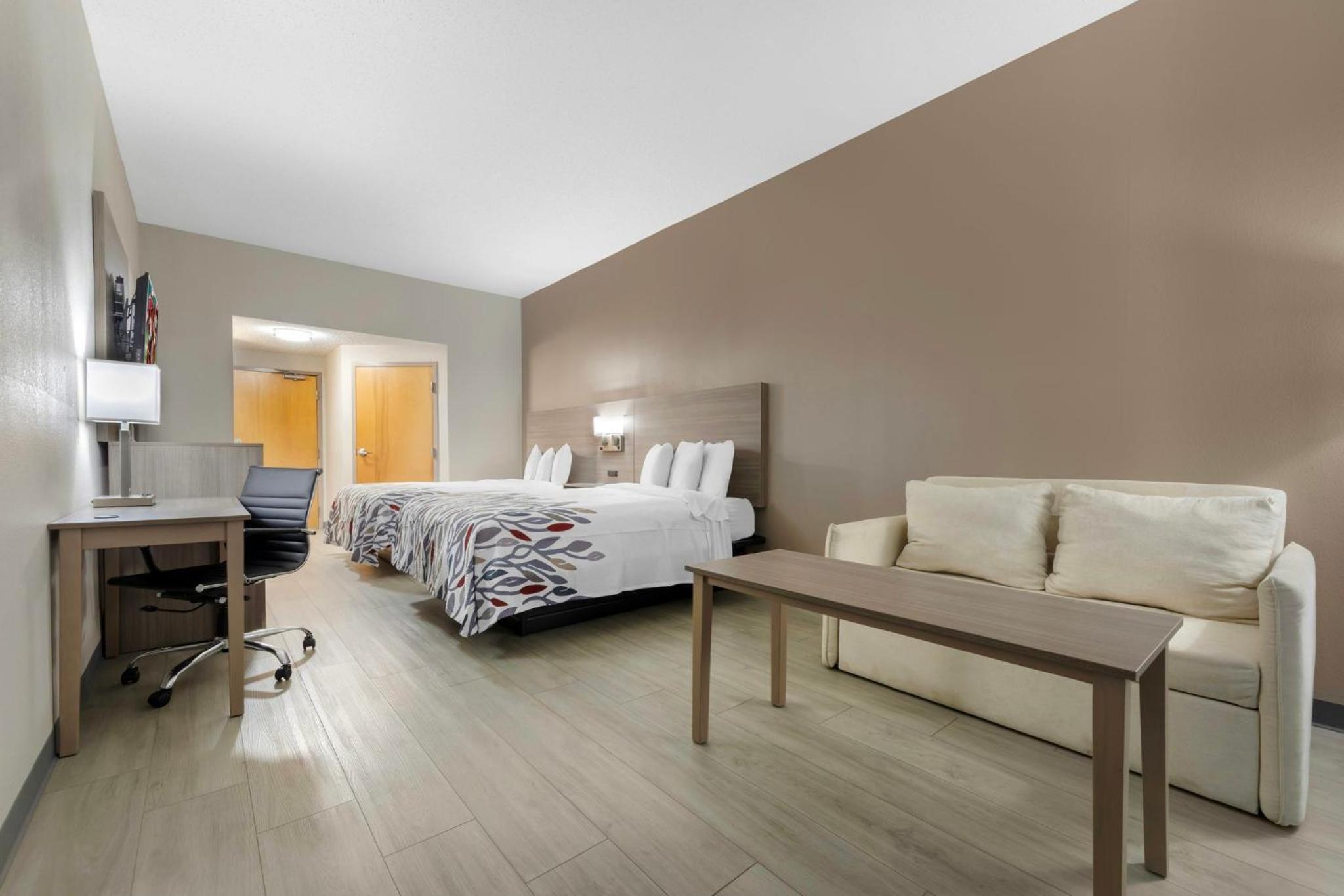 Deluxe Room with Two Queen Beds Smoking photo 2
